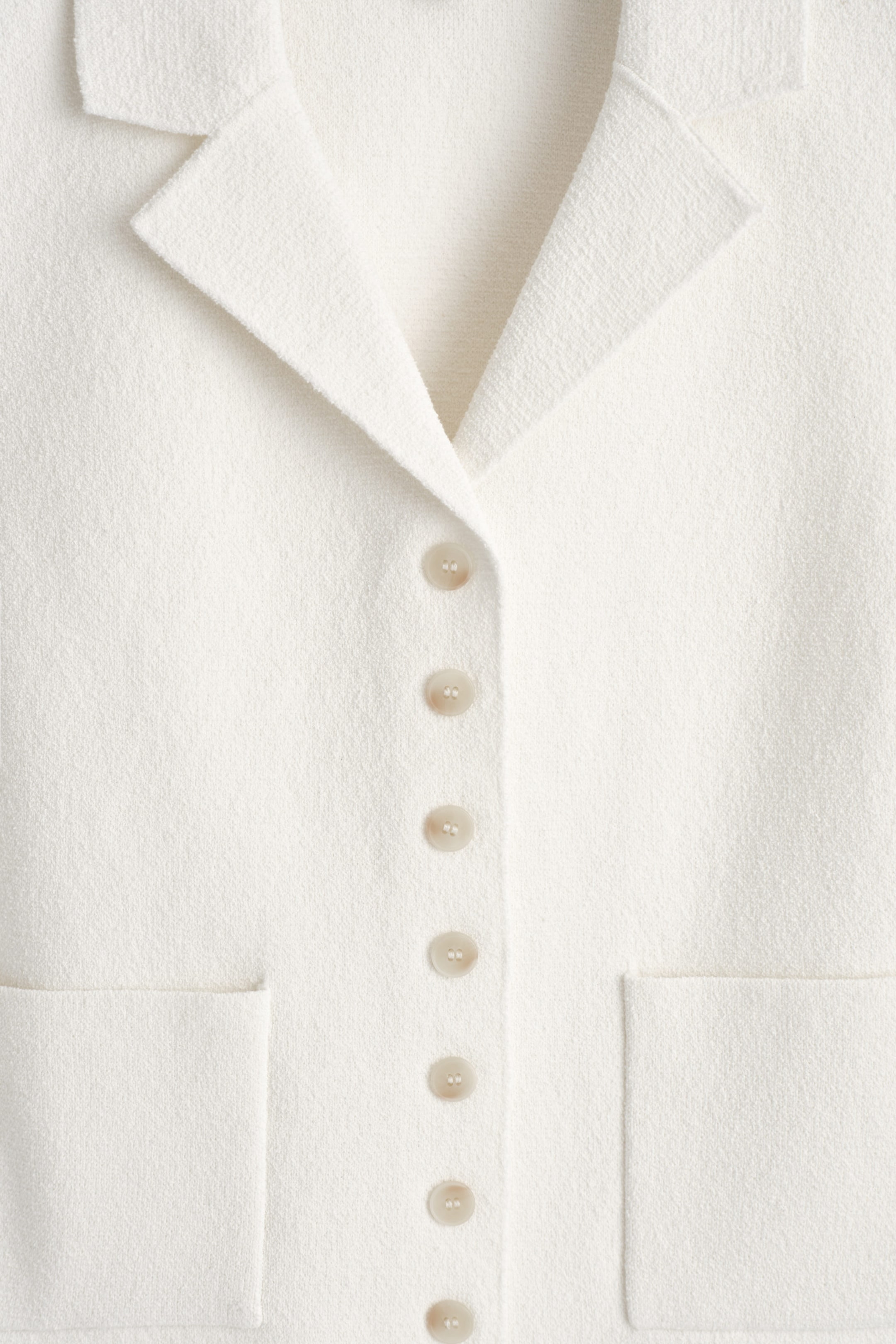 StillMedia/DescriptiveDetail