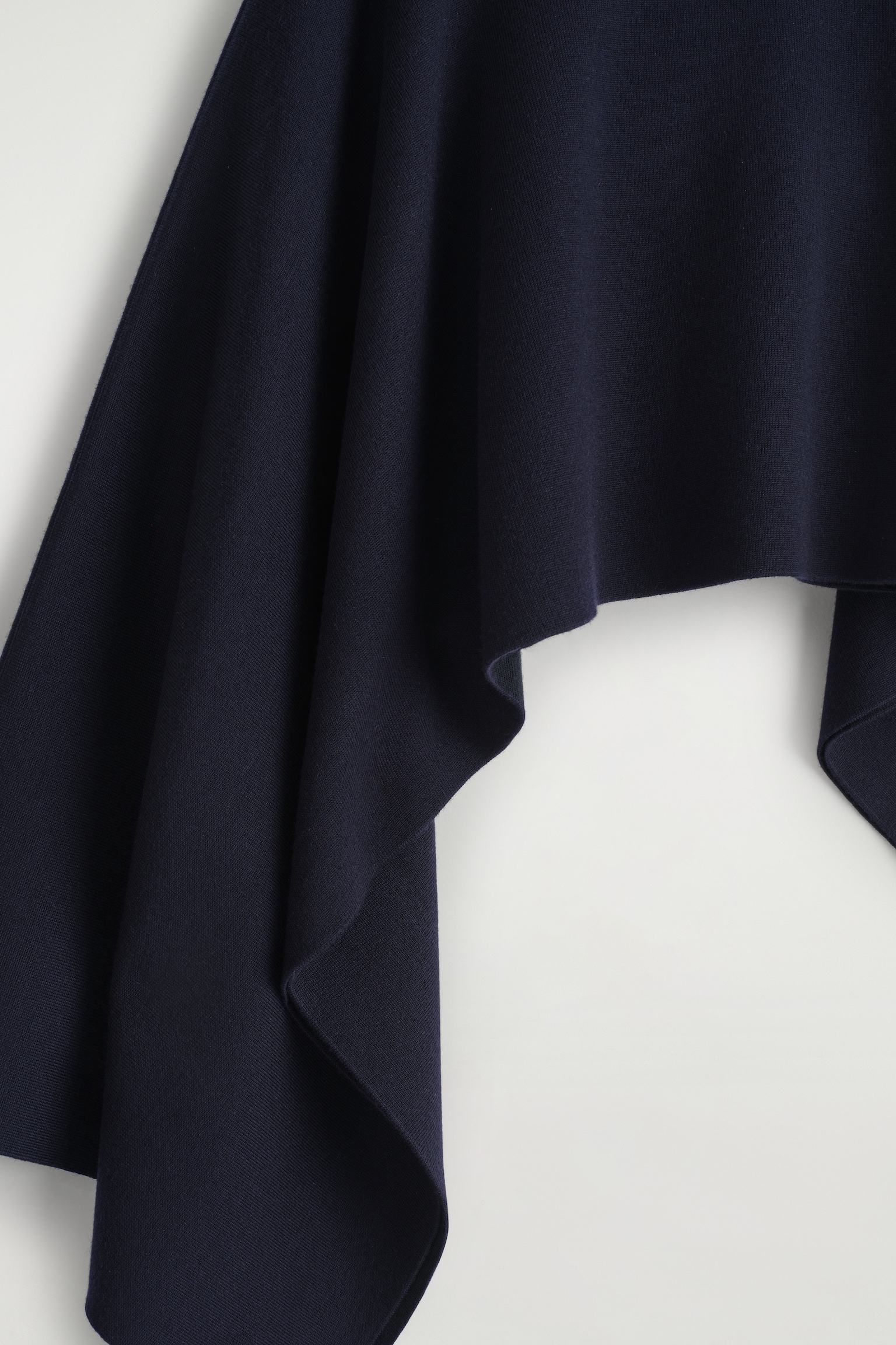 ASYMMETRIC DOUBLE-KNIT WOOL CAPE - NAVY / BLACK - 5
