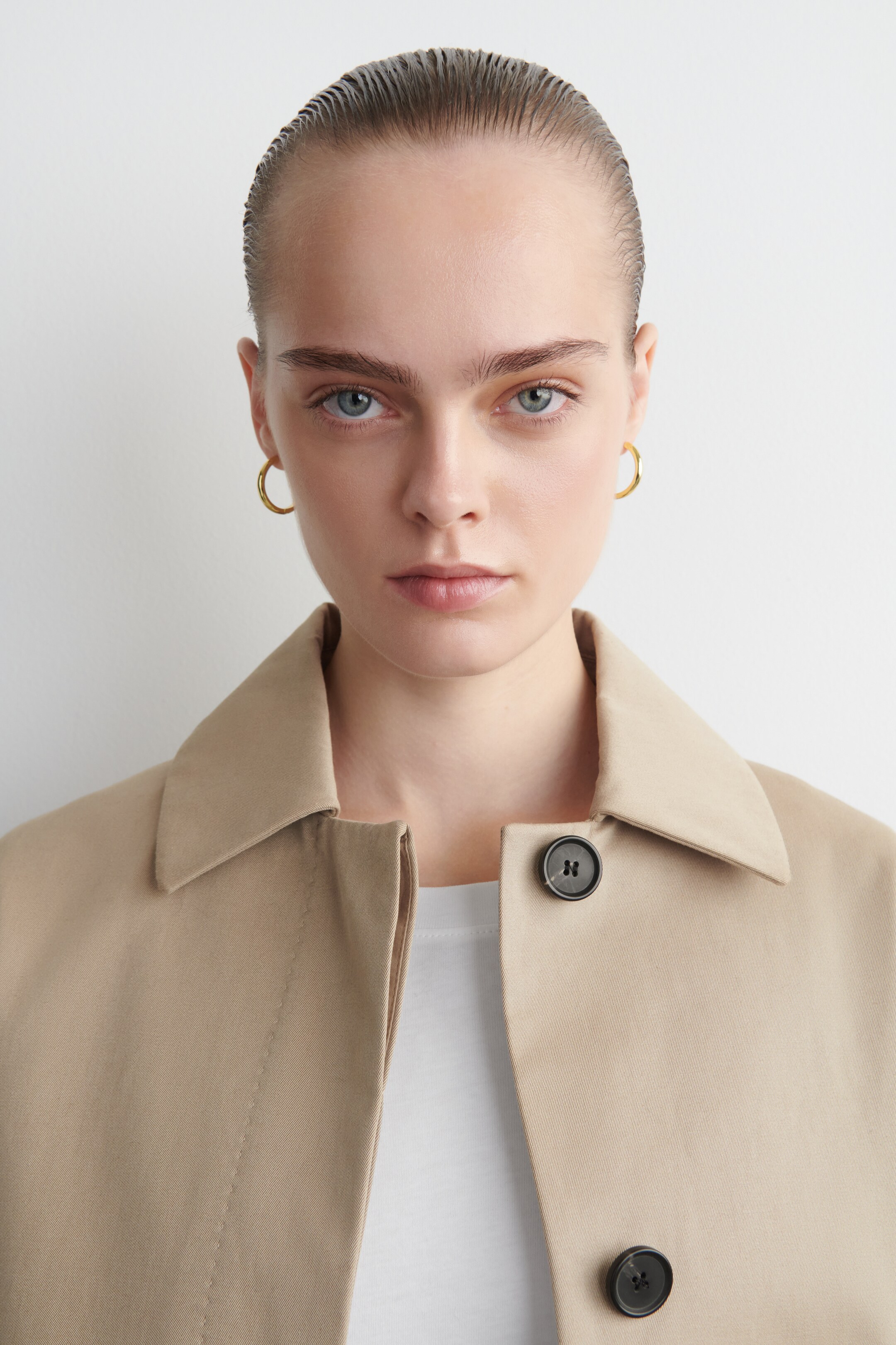 הצגת תמונה גדולה יותר: עגילי חישוק - זהב - Ladies | H&M IL 1