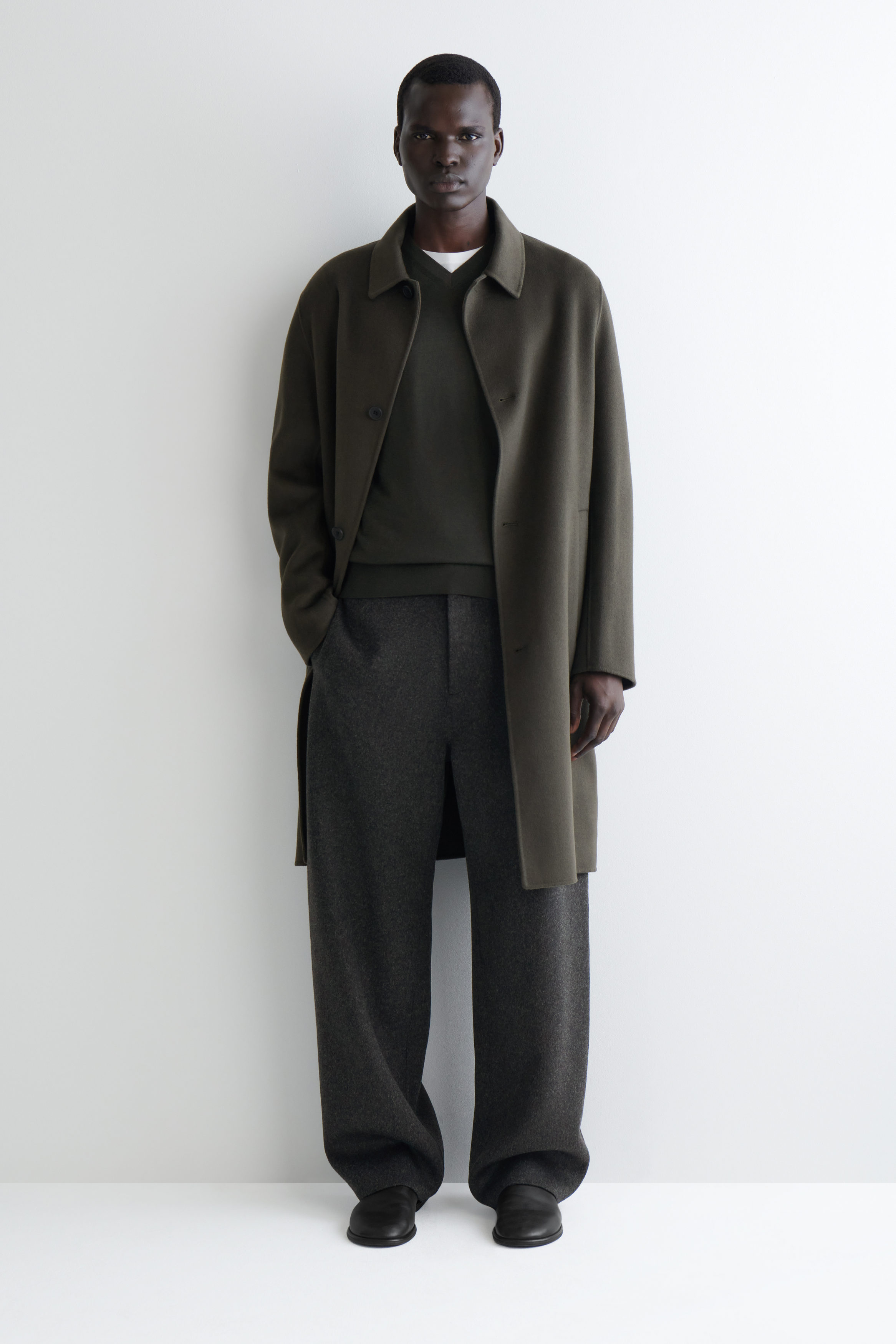 SLIM MERINO WOOL V-NECK JUMPER - DARK GREEN | COS
