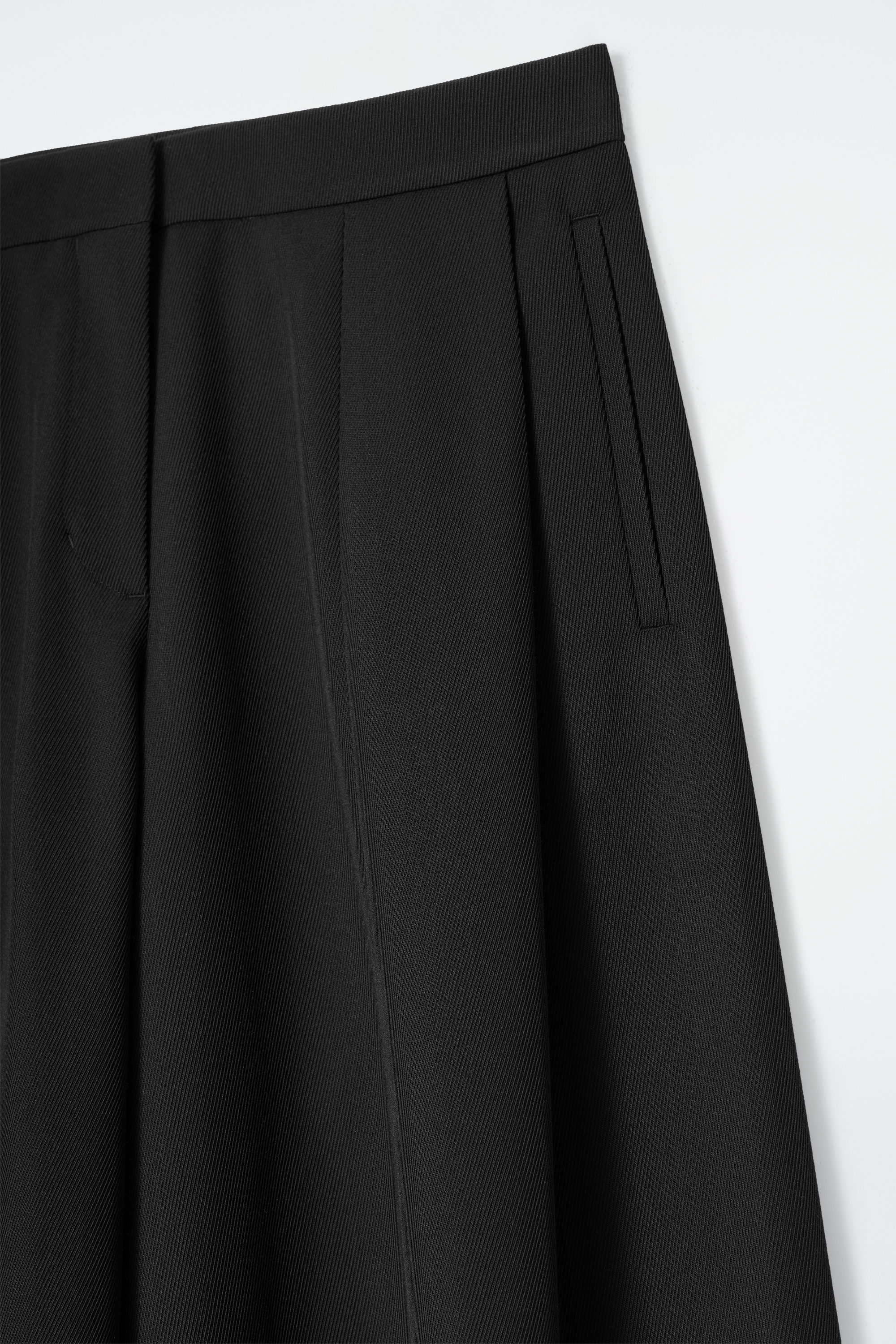 パンツ 00s black wool blend mode wide slacks CROPPED WOOL-BLEND WIDE-LEG PANTS - BLACK | COS