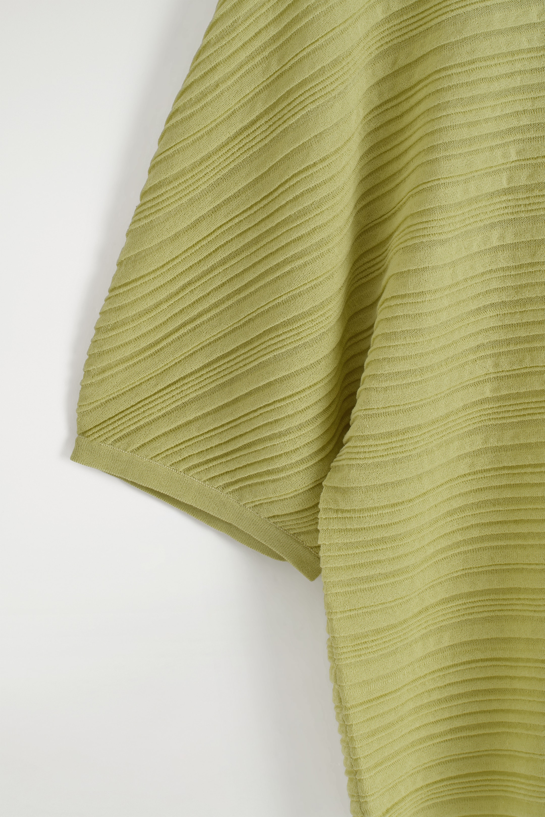 Grotere afbeelding bekijken: GEPLISSEERD GEBREID T-SHIRT - GROEN - DAMES | H&M BE 9