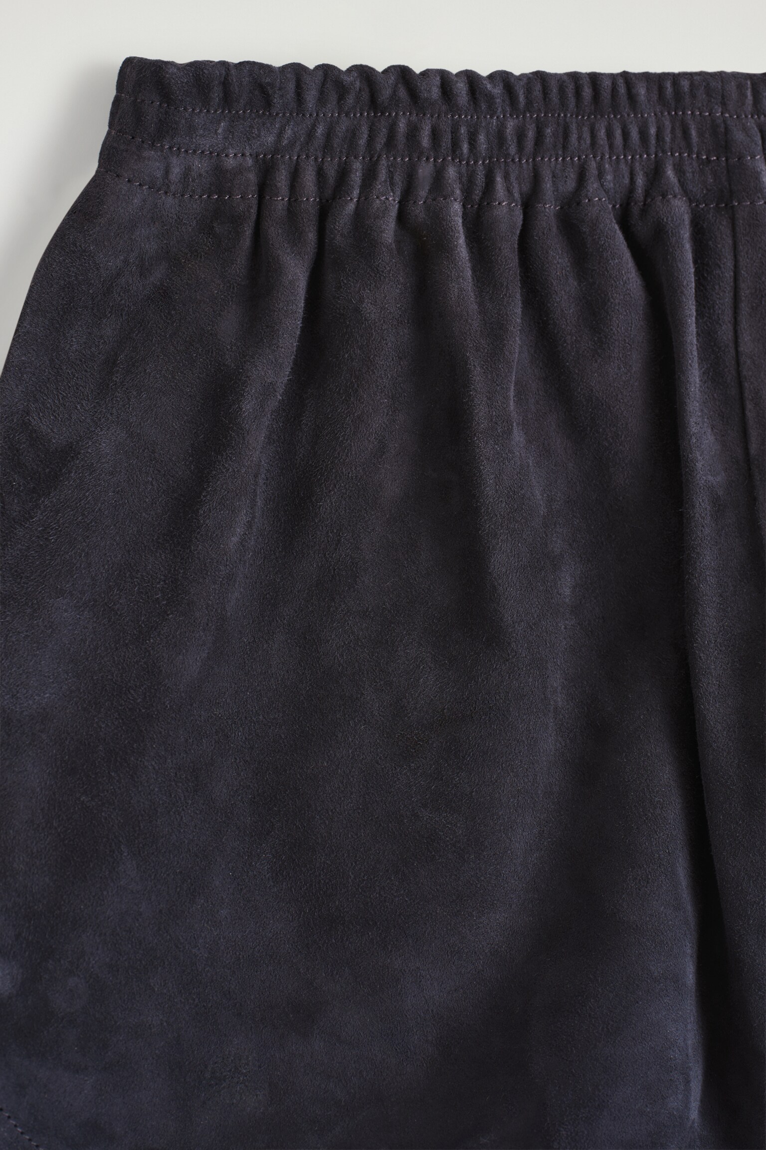 SHORT À TAILLE ÉLASTIQUÉE EN DAIM - ANTHRACITE - 6
