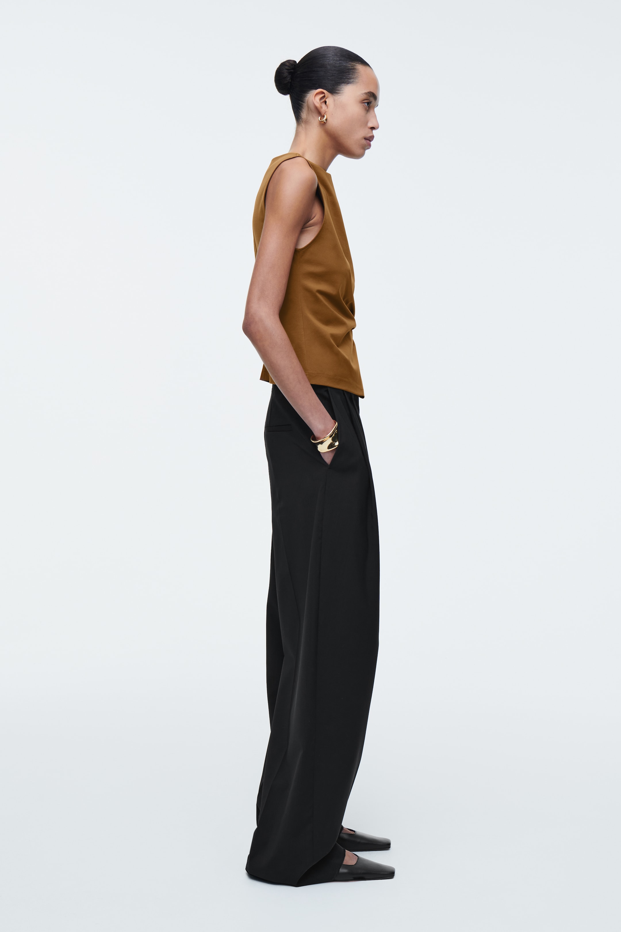 View larger image: TWIST-DETAIL TOP - BROWN - Ladies | H&M GB 3
