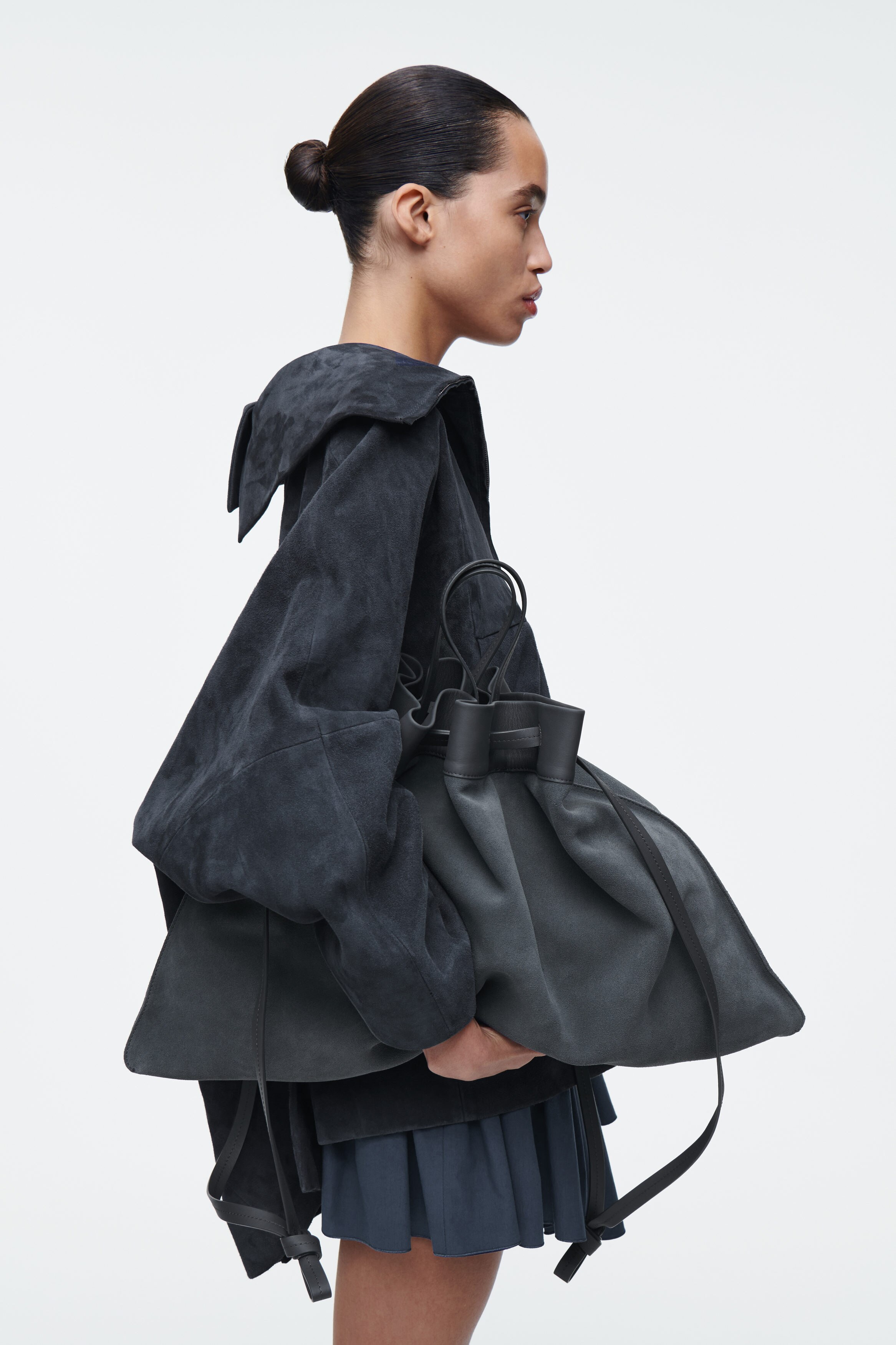 SUEDE DRAWSTRING TOTE BAG - ANTHRACITE | COS US