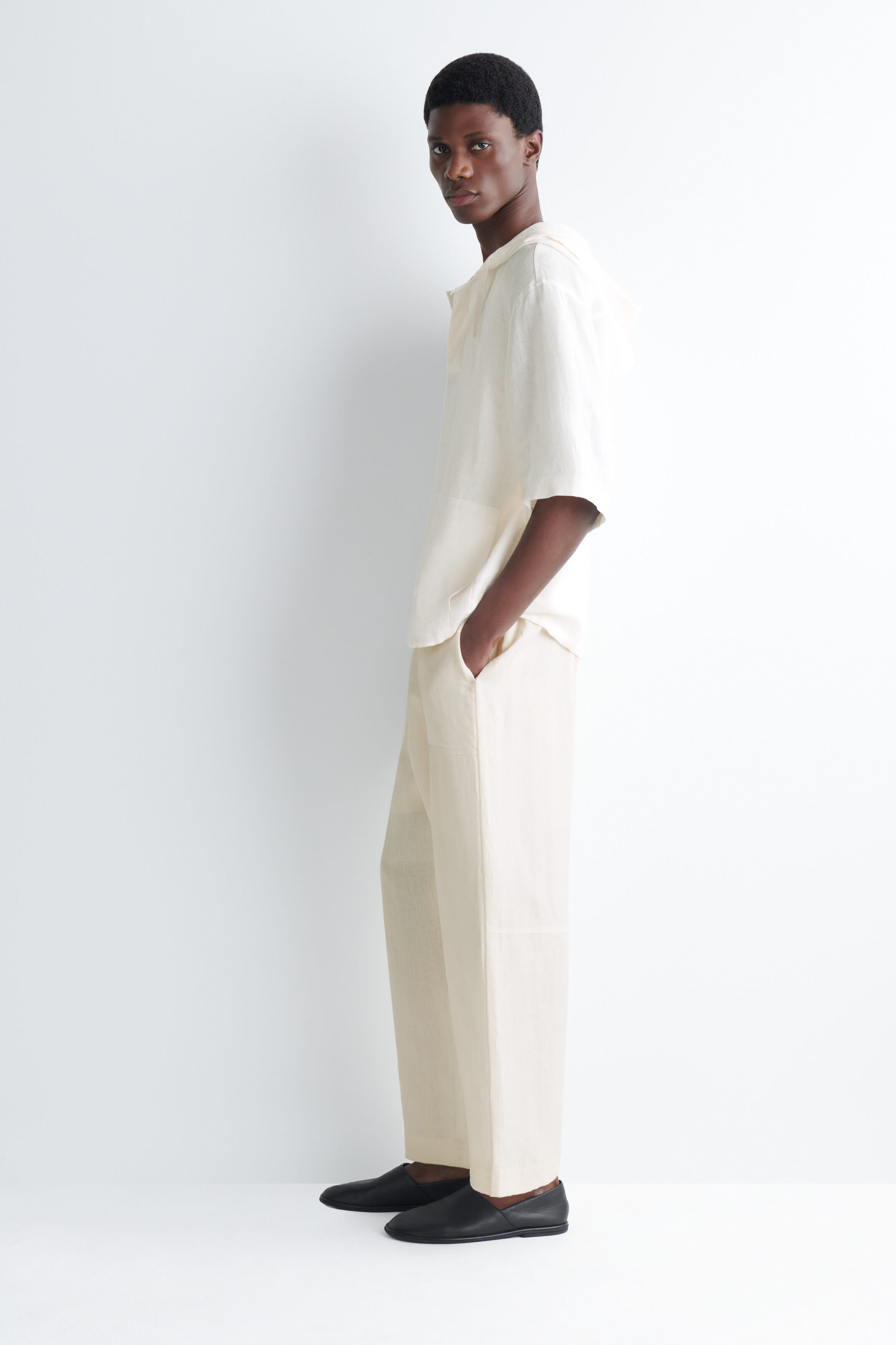 LINEN RELAXED-FIT BARREL-LEG PANTS - thumbnail 2