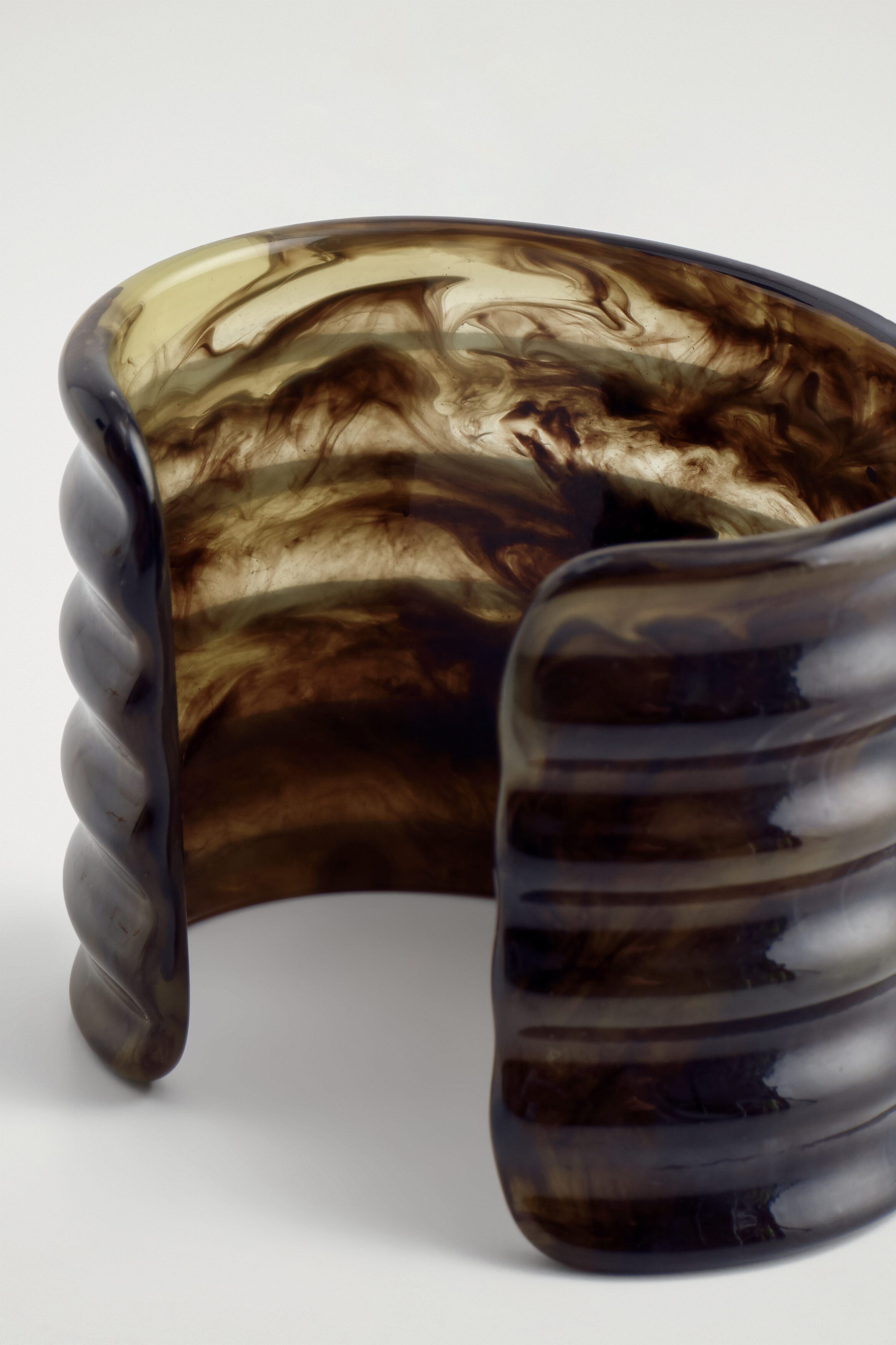 RIPPLED CUFF - thumbnail 4