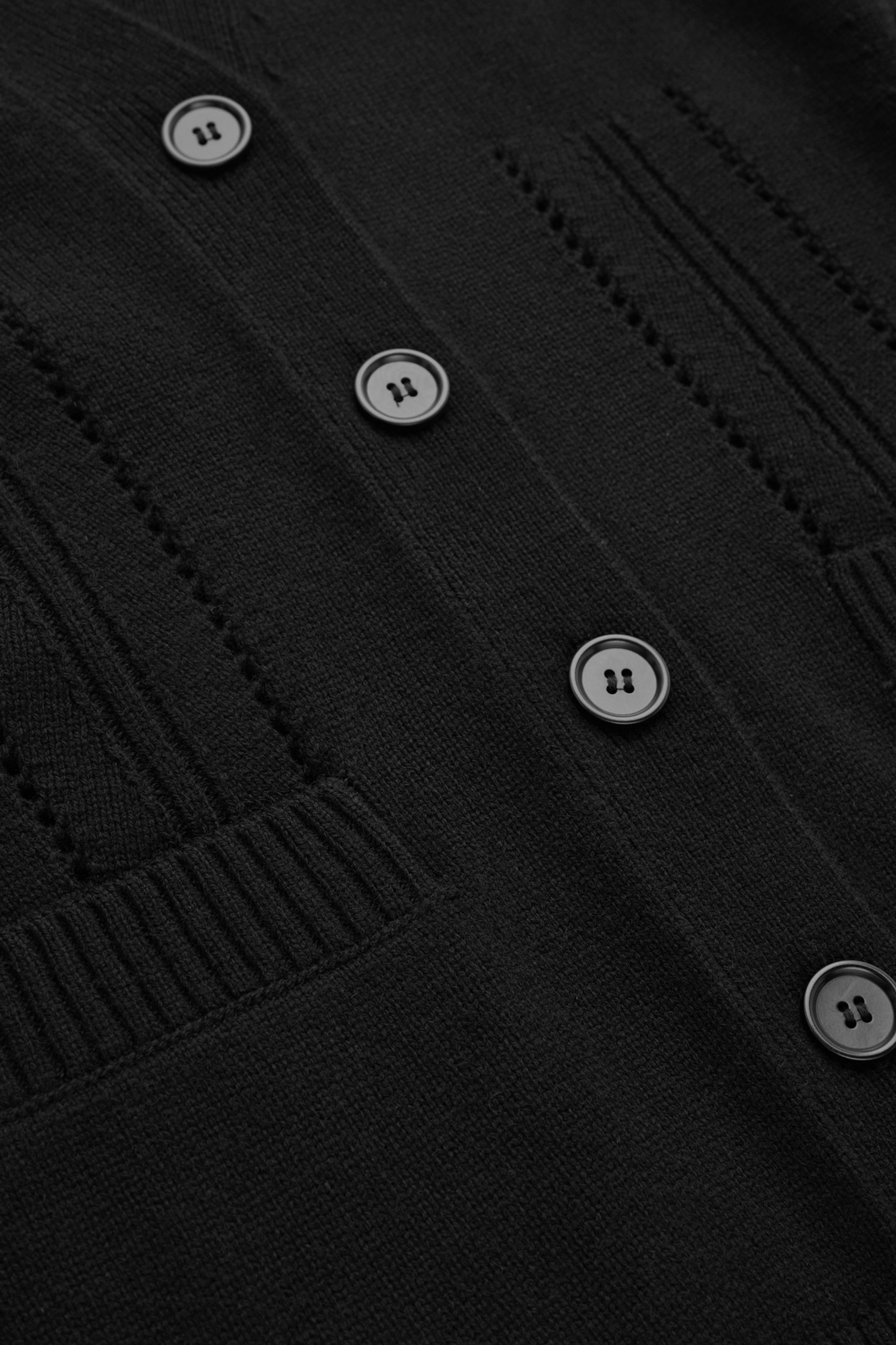 StillMedia/DescriptiveDetail