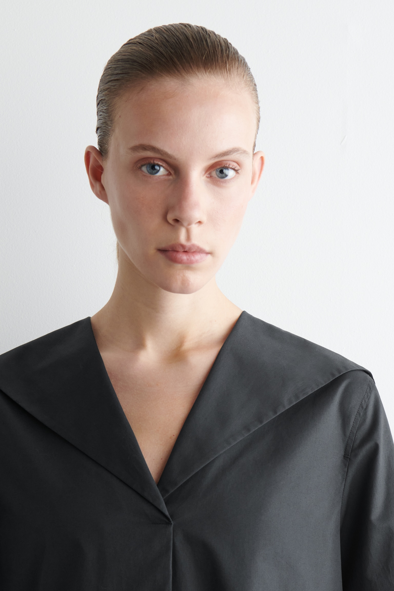 VESTIDO DE ALGODÓN CON CUELLO MARINERO - WASHED BLACK/AZUL CLARO - 5