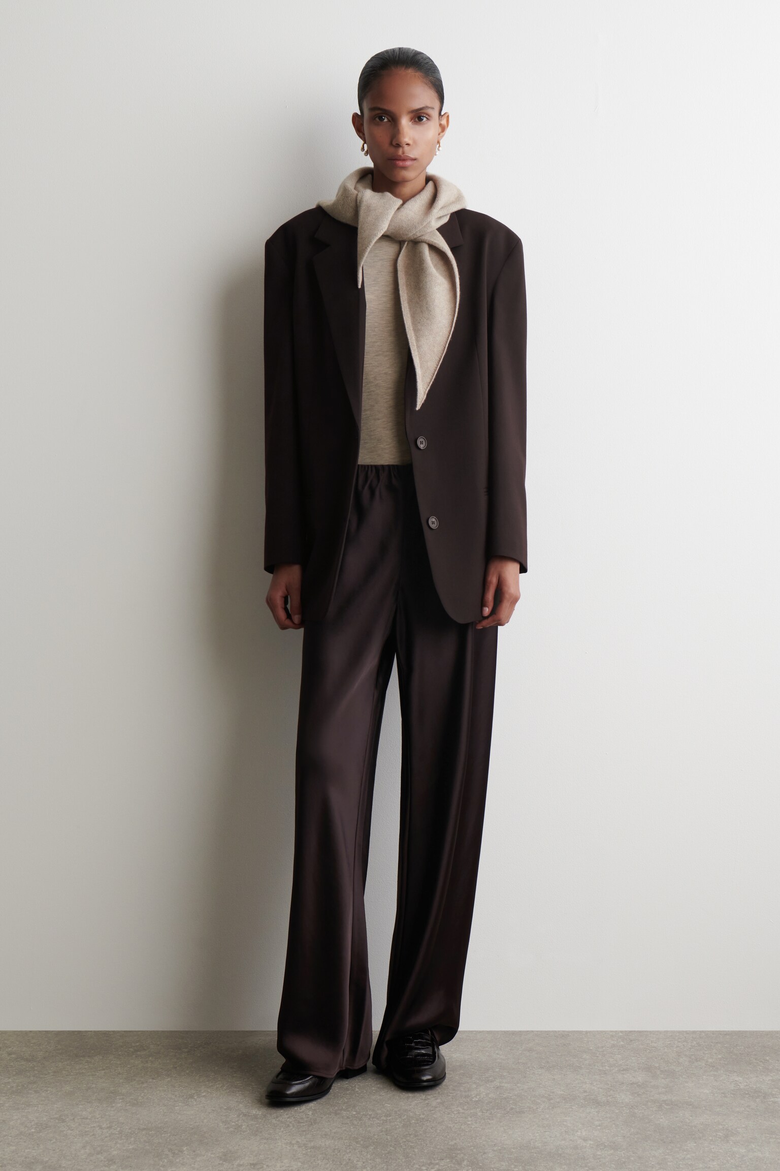 ÉCHARPE TRIANGLE OVERSIZE EN LAINE - BEIGE/BRUN FONCÉ - 4