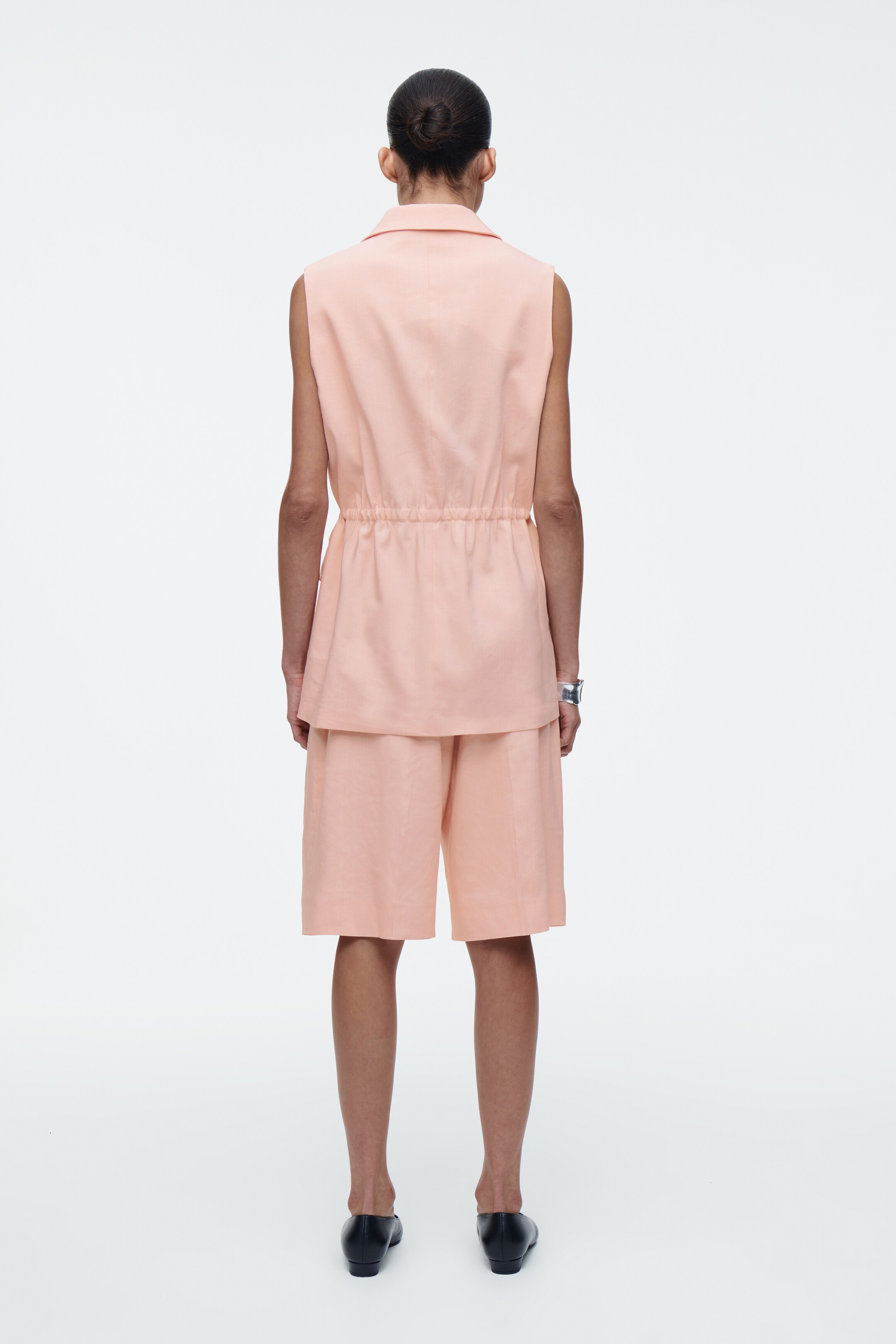 Ingrandisci l'immagine: SLIM LINEN WAISTCOAT - APRICOT - DONNA | H&M CH 5