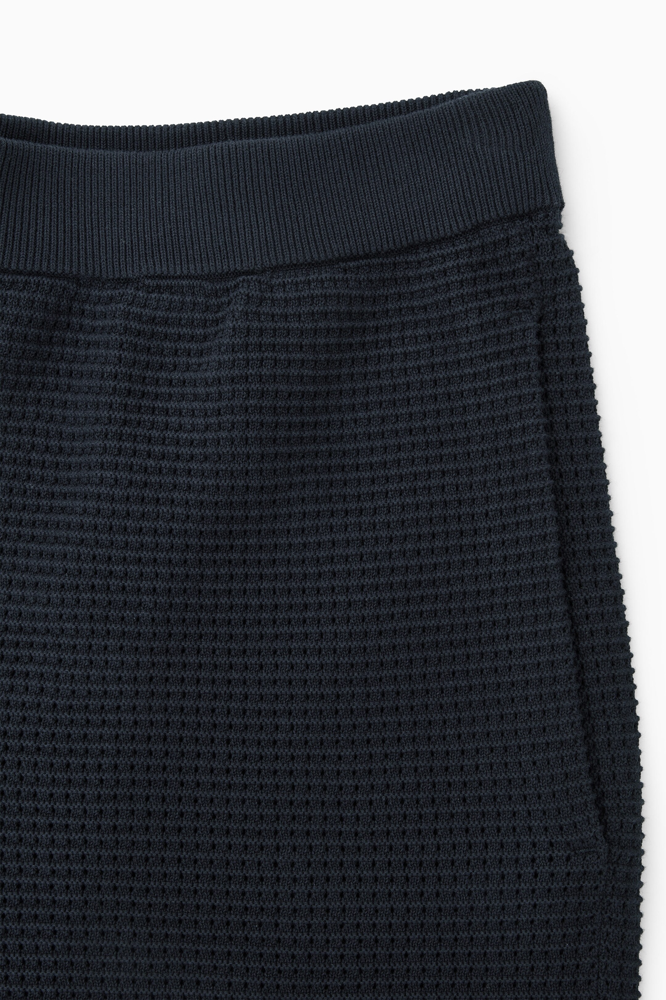 StillMedia/DescriptiveDetail