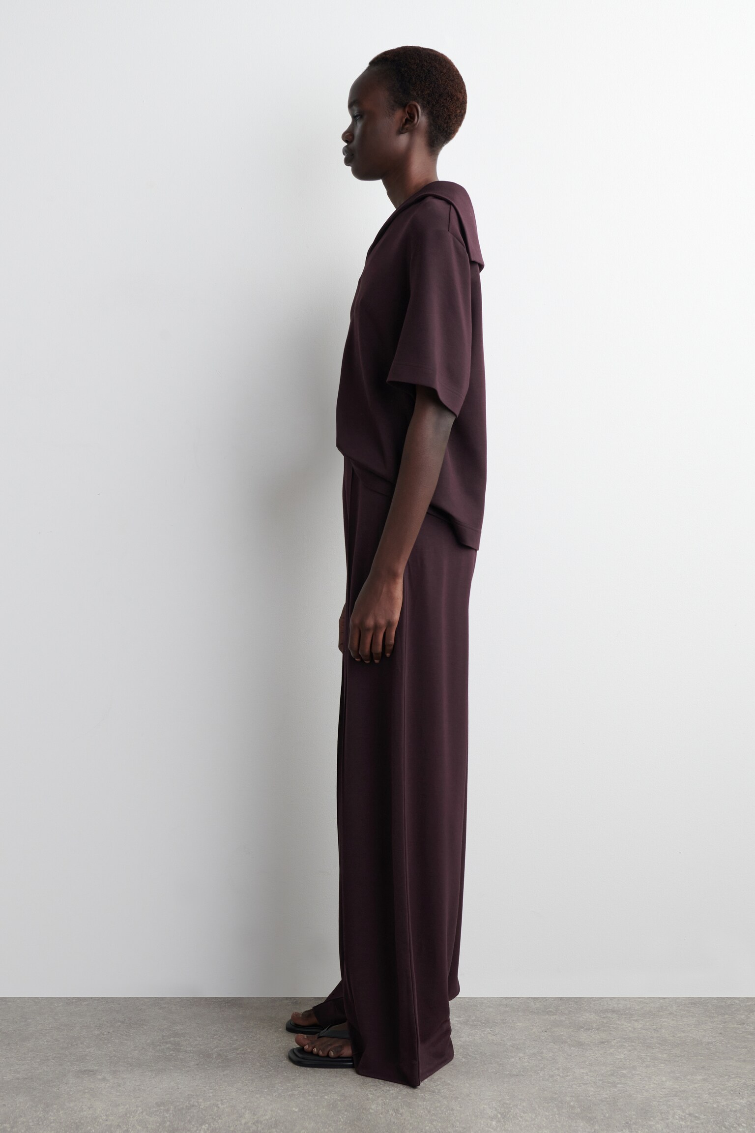 HOSE AUS MODAL MIT WEITEM BEIN - BURGUNDERROT/NAVYBLAU - 4
