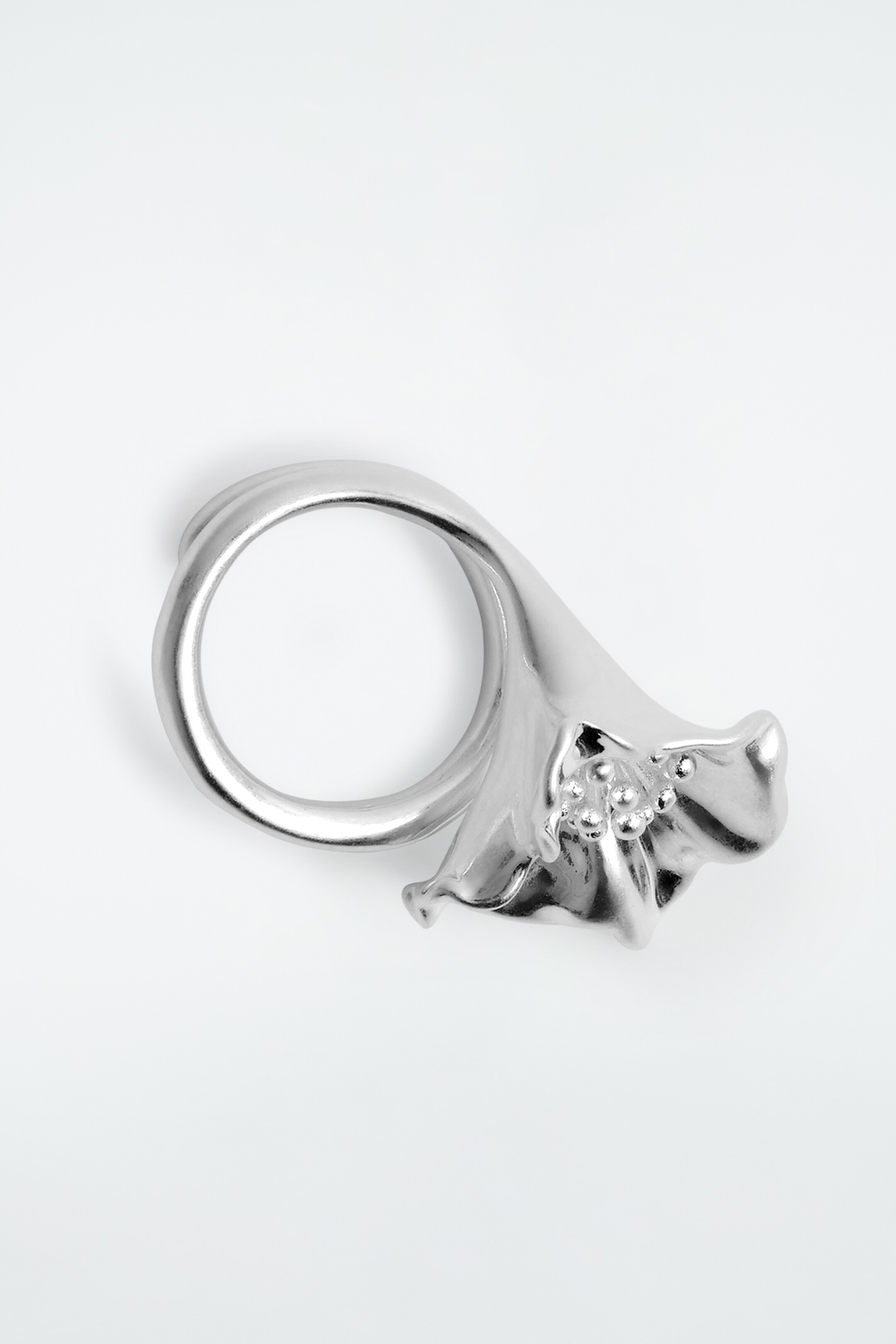 Visualizza immagine più grande: ANELLO A SPIRALE A FORMA DI FIORE - ARGENTO - DONNA | H&M IT 3