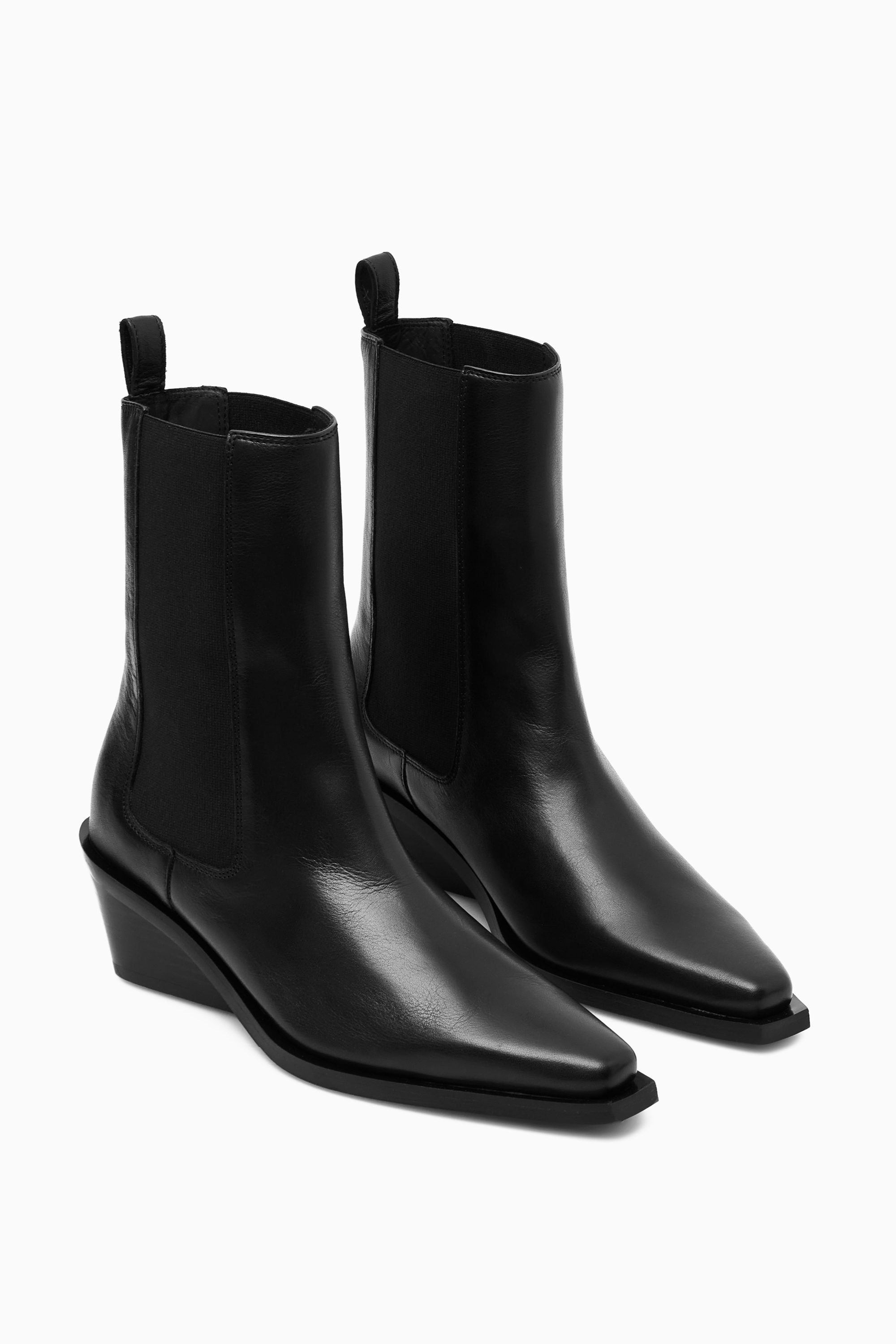 【 】Leather Cowboy Chelsea Boot 海外限定 LEATHER COWBOY CHELSEA BOOTS - BLACK | COS