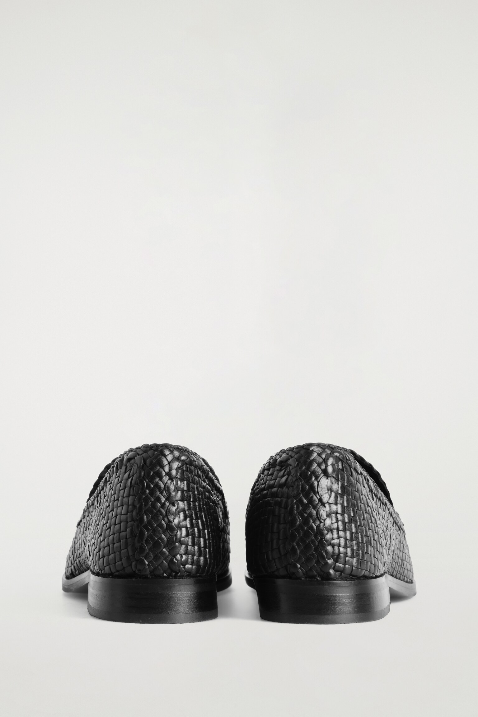 MOCASSINS EN CUIR TISSÉ MAIN - NOIR - 6