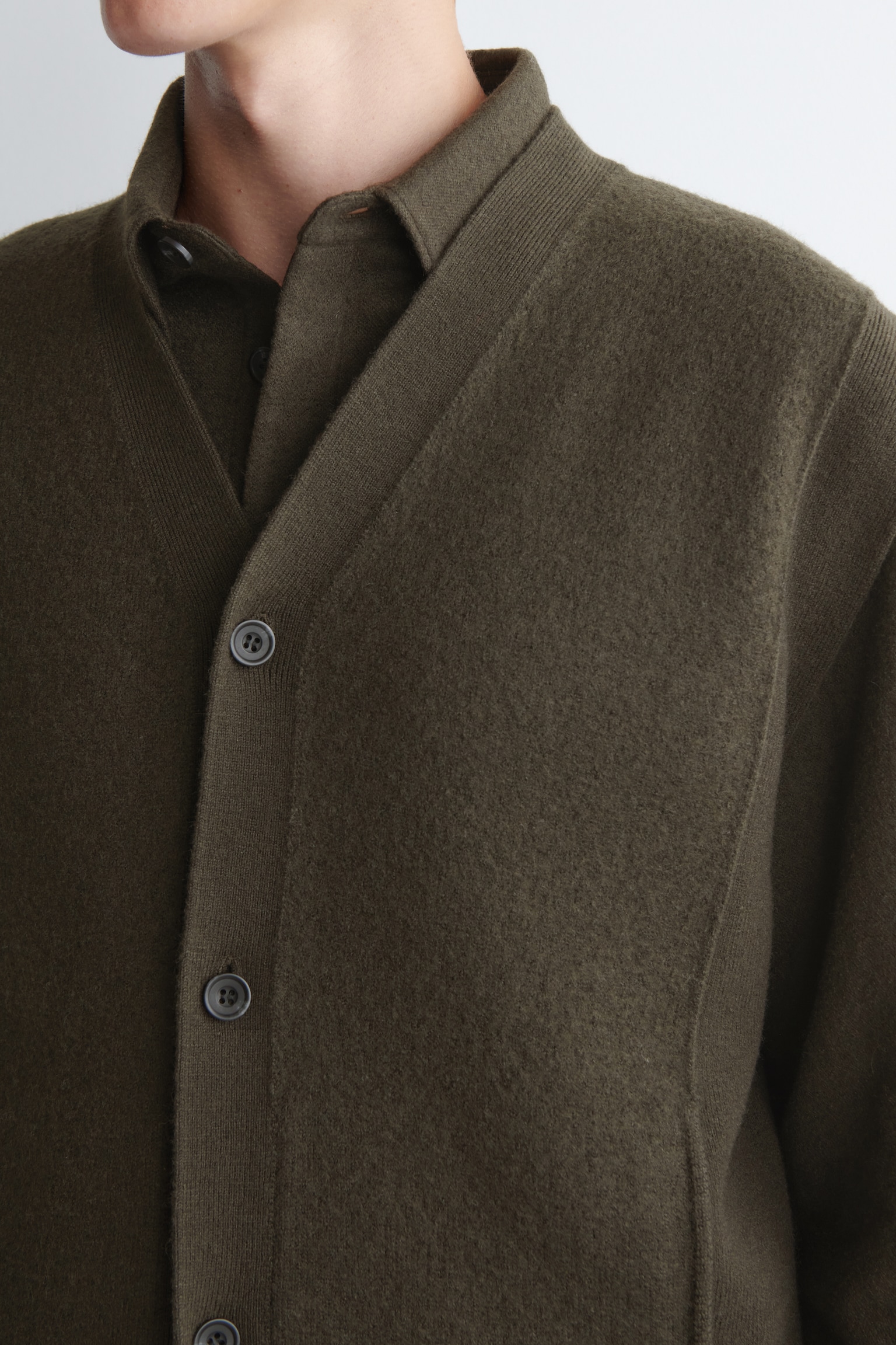 GILET BOUTONNÉ EN LAINE BOUILLIE - KAKI FONCÉ/CHARBON - 8