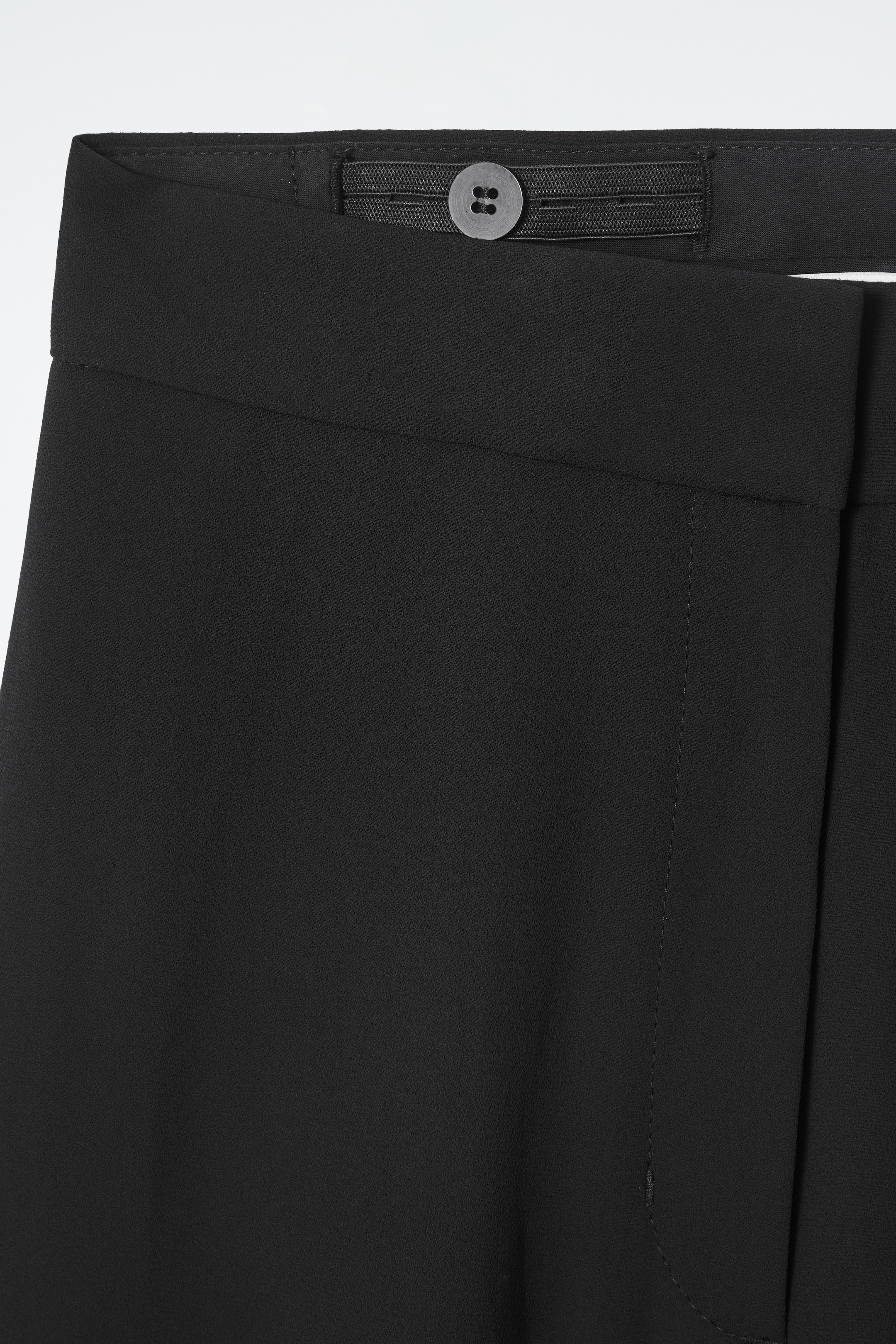 Grotere afbeelding bekijken: REGULAR TAILORED SHEER WIDE-LEG TROUSERS - BLACK - DAMES | H&M NL 2