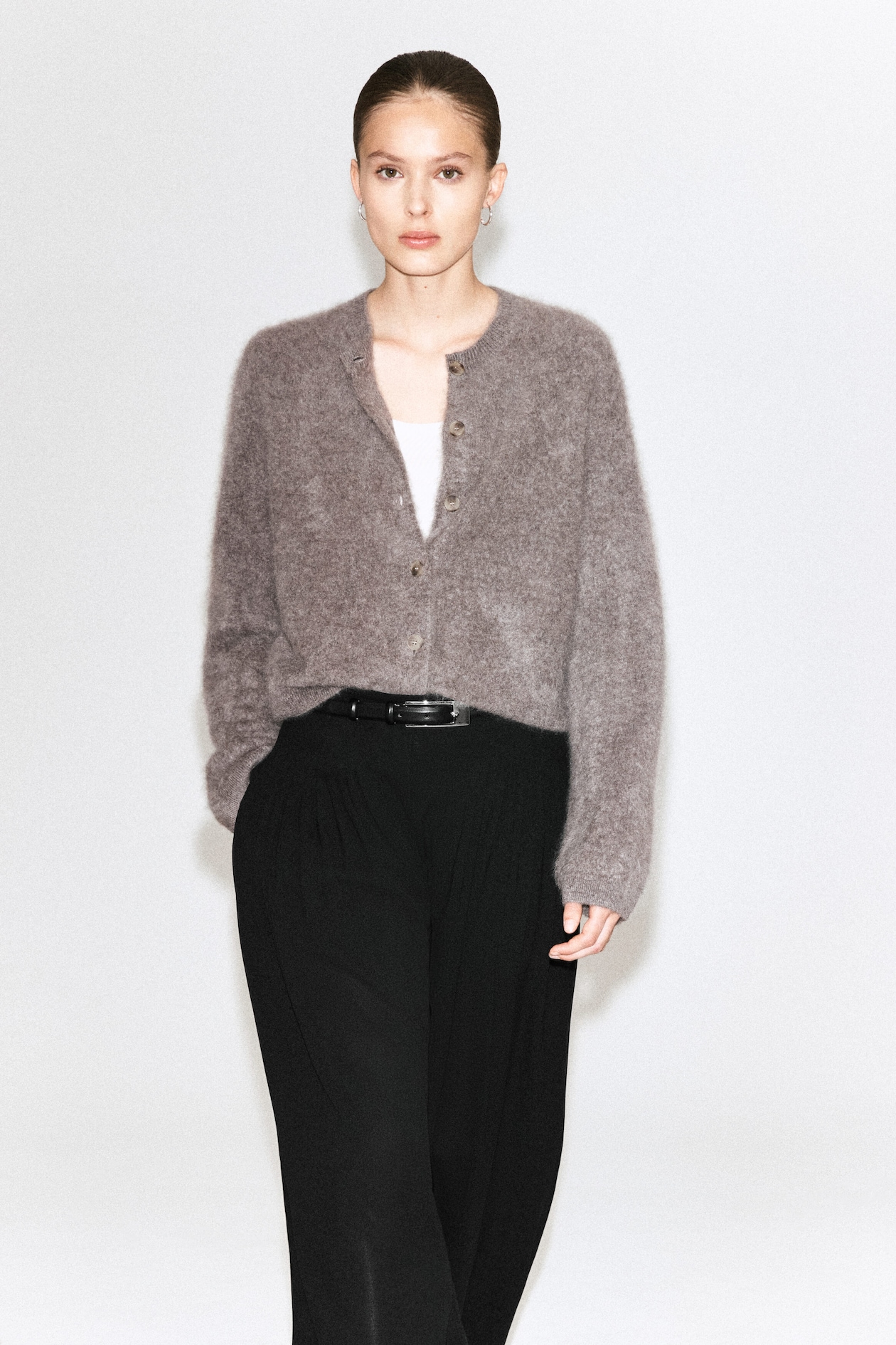 BRUSHED PURE CASHMERE CREW-NECK CARDIGAN — DARK BEIGE