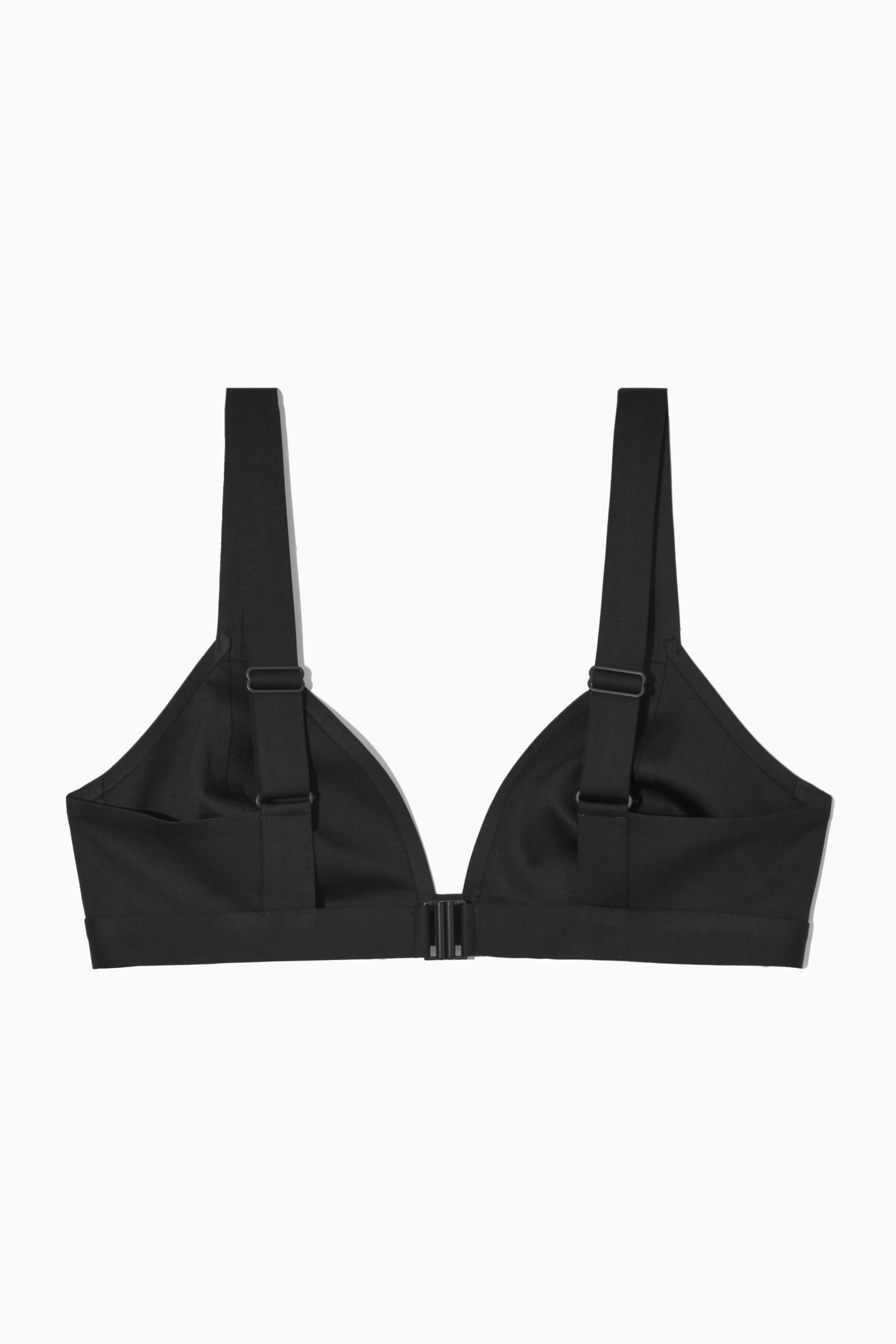 Grösseres Bild ansehen: TRIANGEL-BIKINIOBERTEIL MIT TIEFEM AUSSCHNITT - SCHWARZ - DAMEN | H&M CH 2