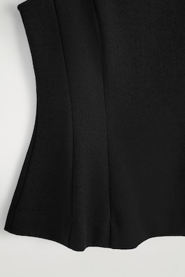 SCULPTED PANELED JERSEY TOP — BLACK 6