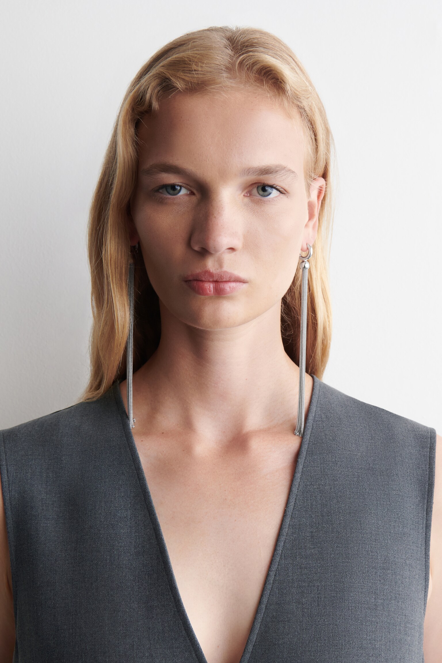 ELONGATED TASSELLED EARRINGS - SILVER/GOLD