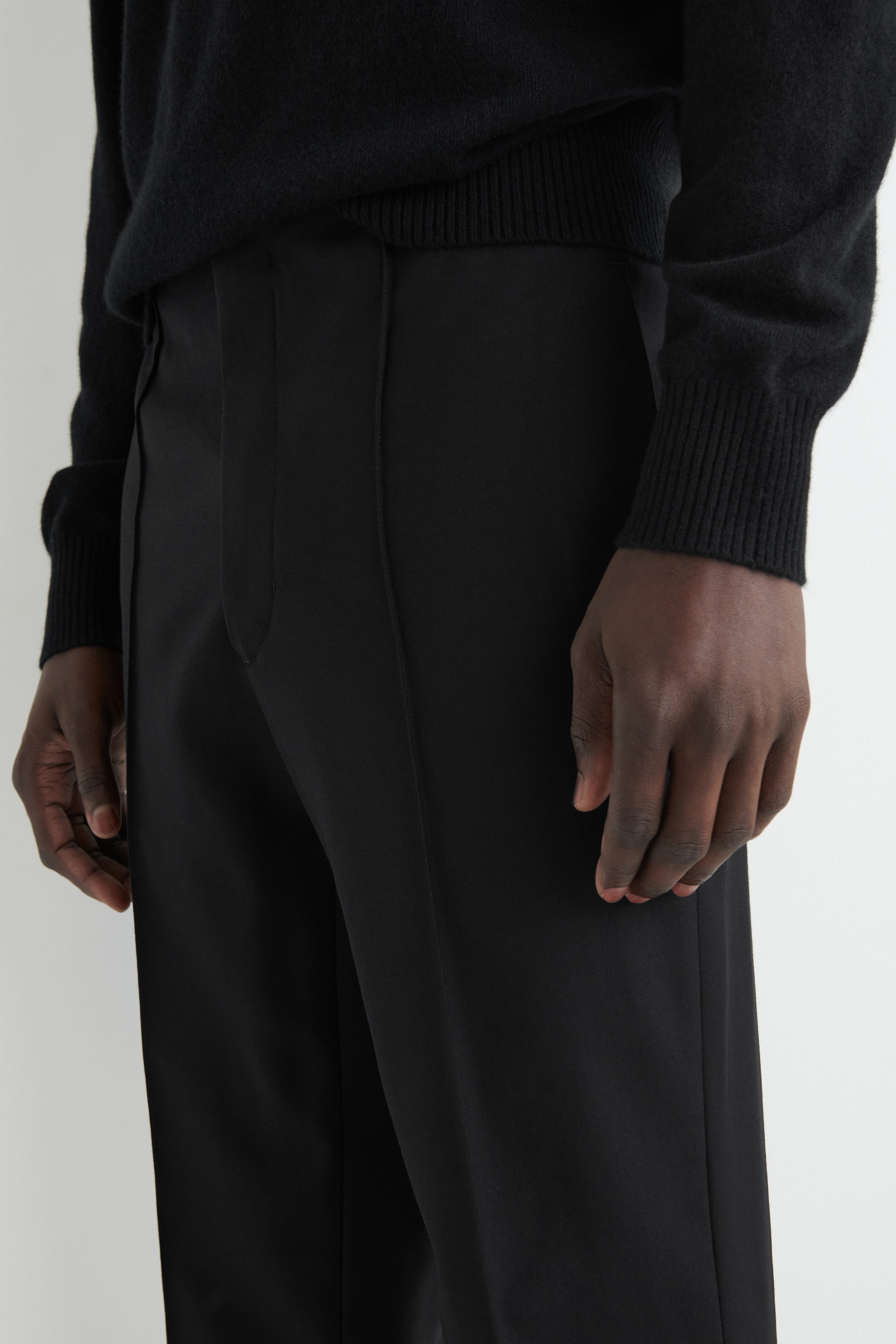 SLIM WOOL TAPERED PANTS