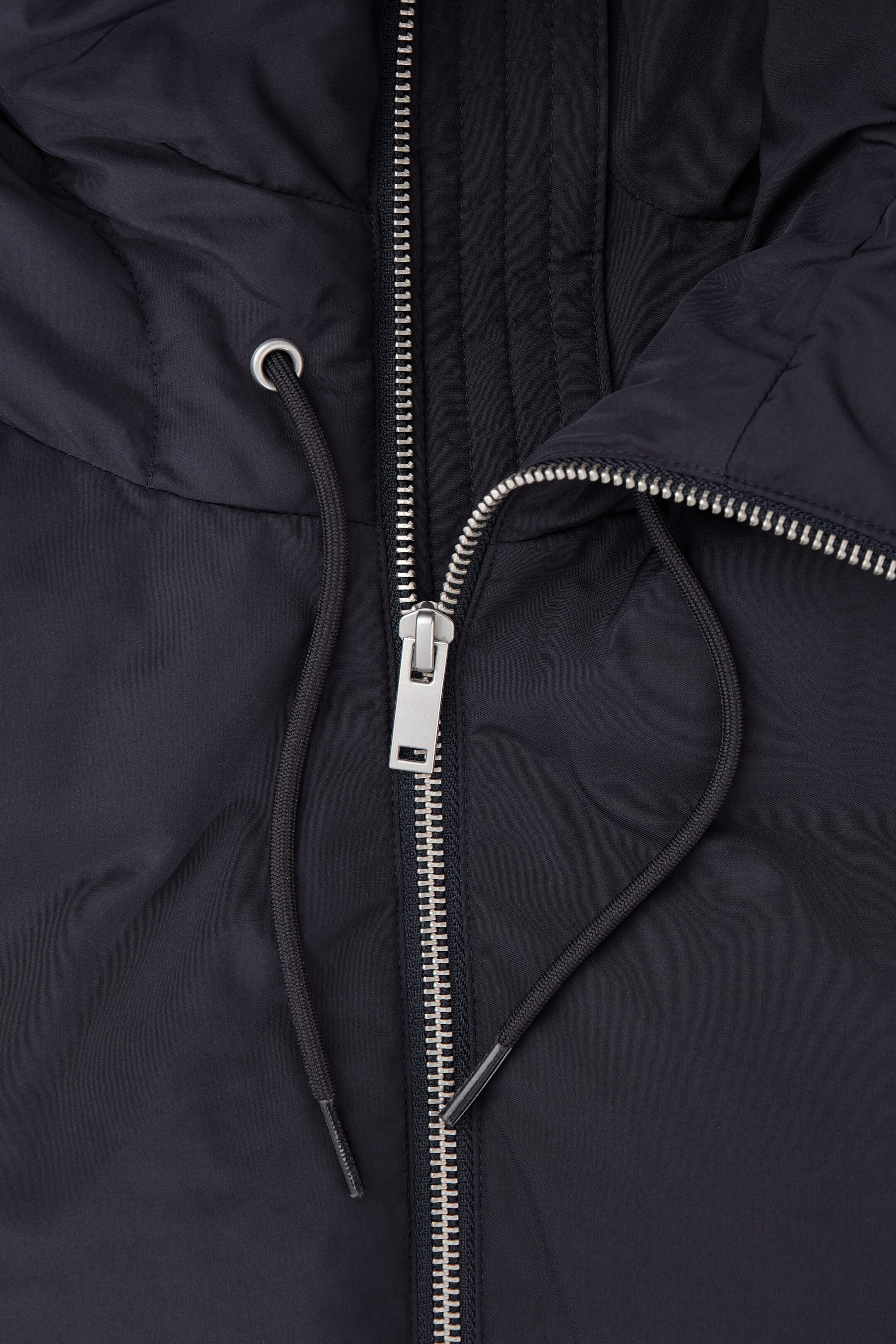 StillMedia/DescriptiveDetail