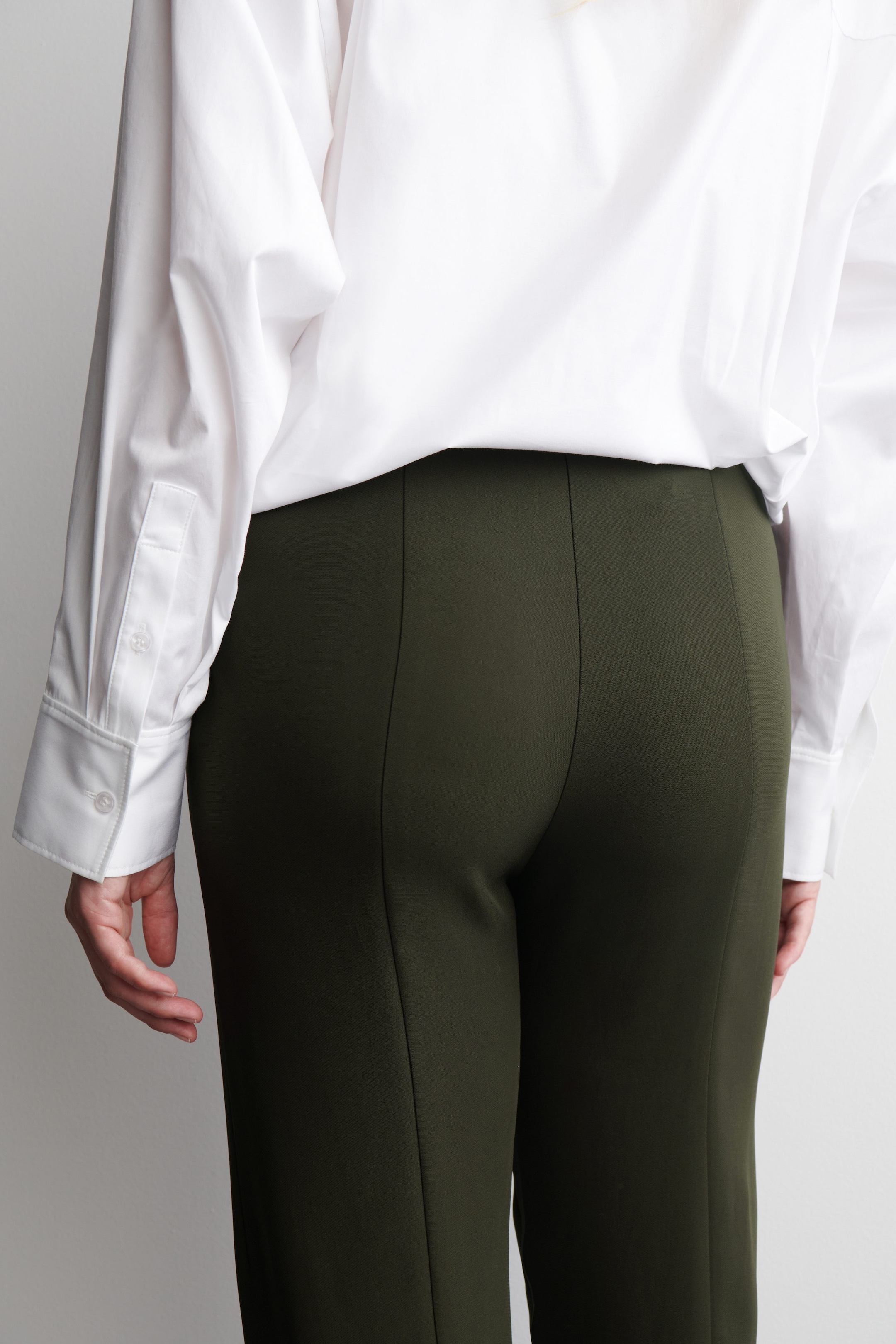 ELASTICATED SLIM-LEG PANTS