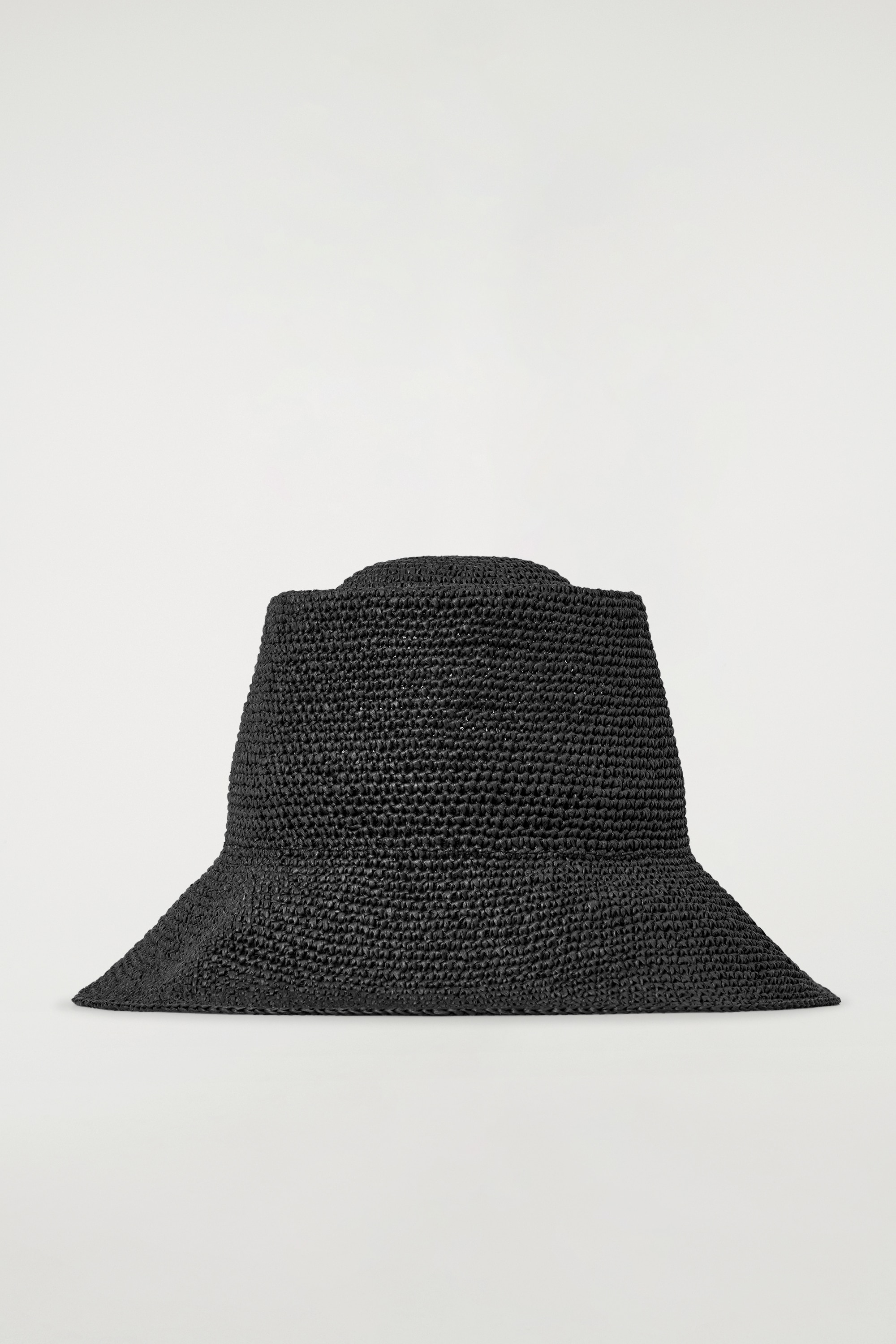 STRAW BUCKET HAT - BLACK