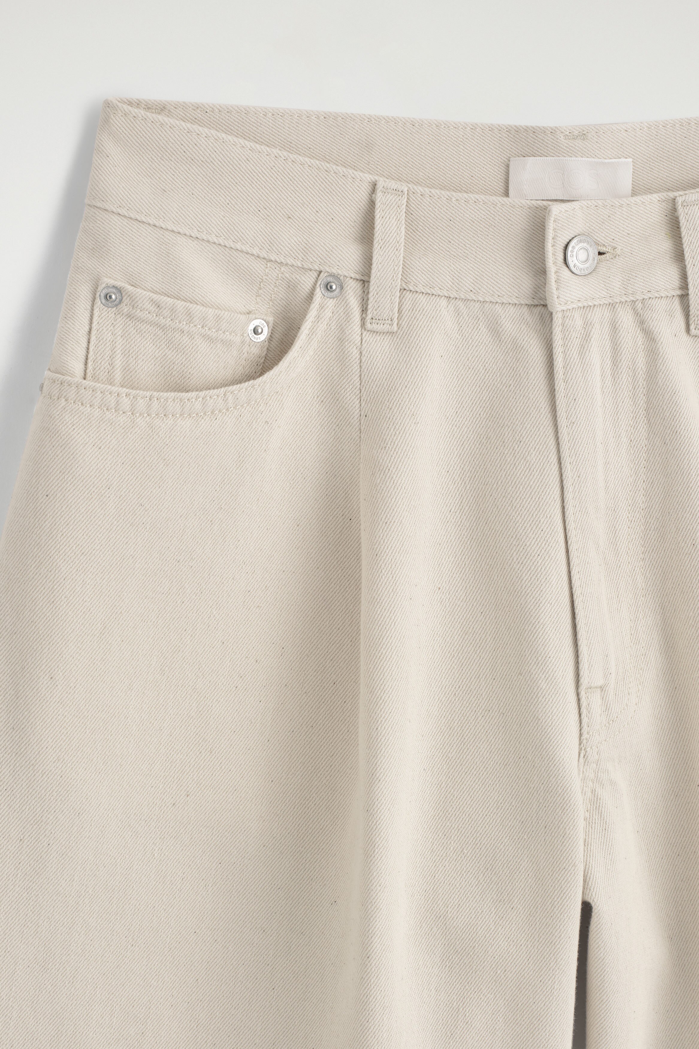 WIDE-LEG DENIM SHORTS - CHALK | COS