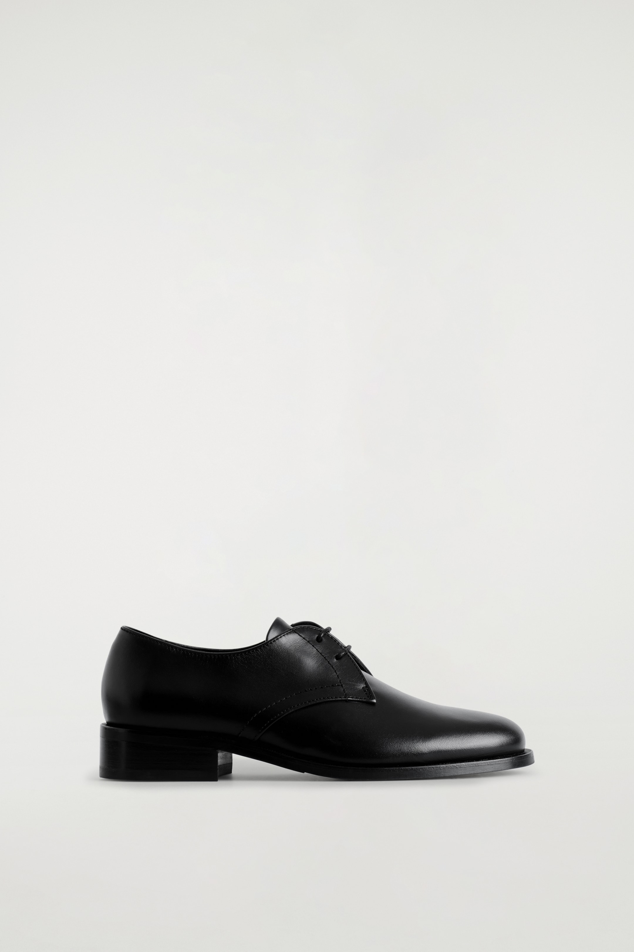Grotere afbeelding bekijken: LEREN DERBY SCHOENEN - ZWART - DAMES | H&M BE 4