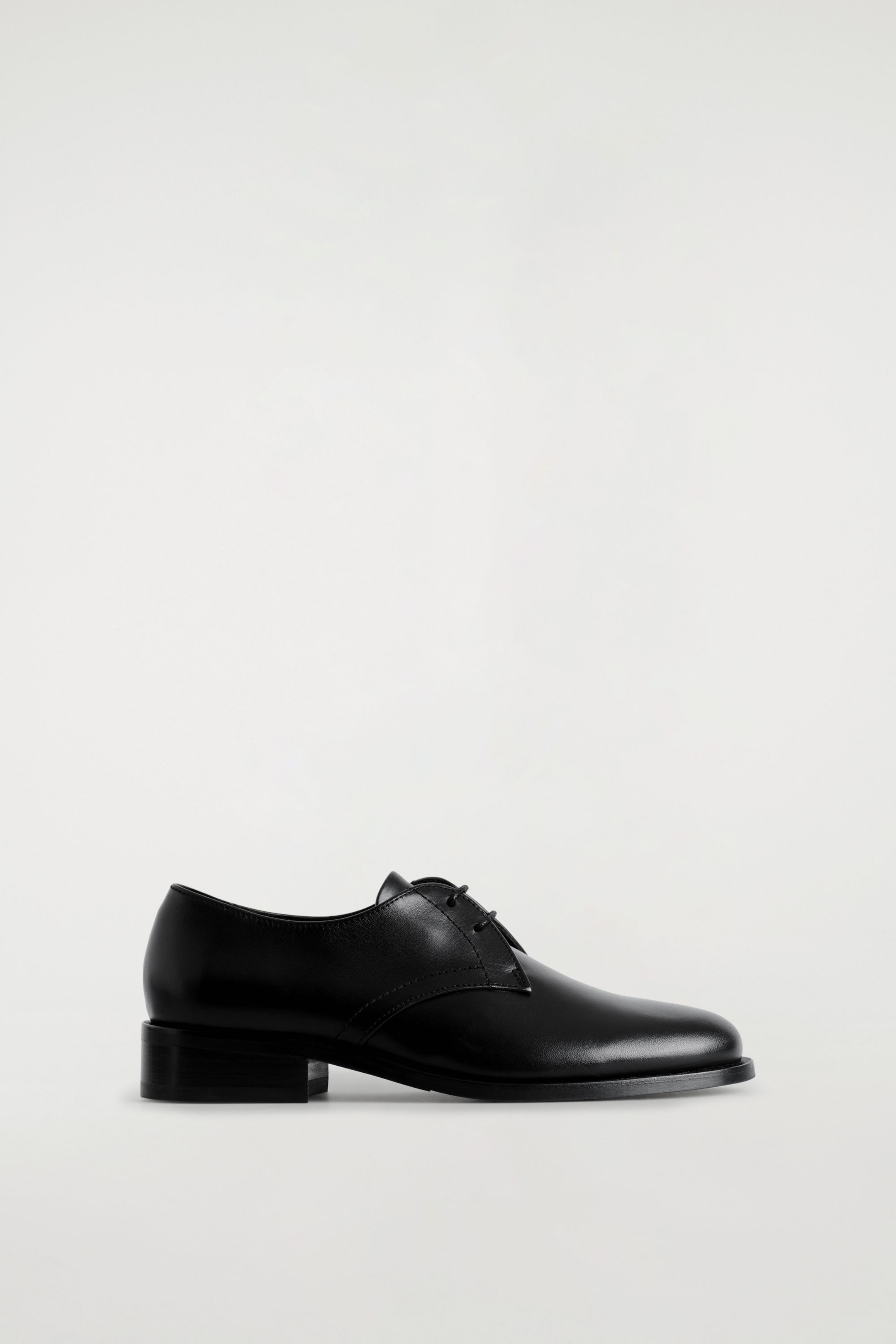 LEATHER DERBY SHOES