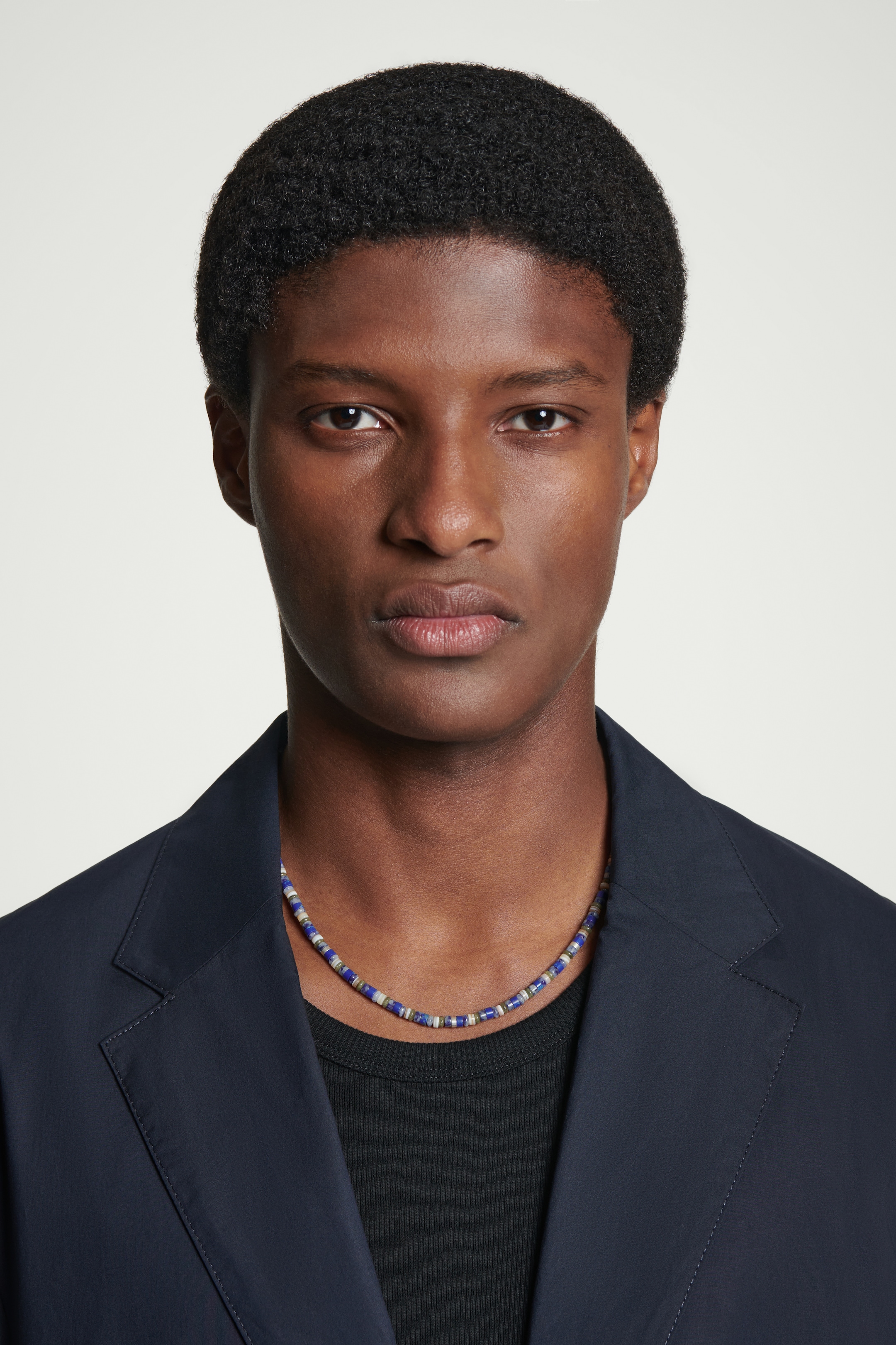 Agrandir l'image: COLLIER PERLÉ DE PIERRES ET COQUILLAGES - ARGENT / BLEU / GRIS - HOMME | H&M FR 1