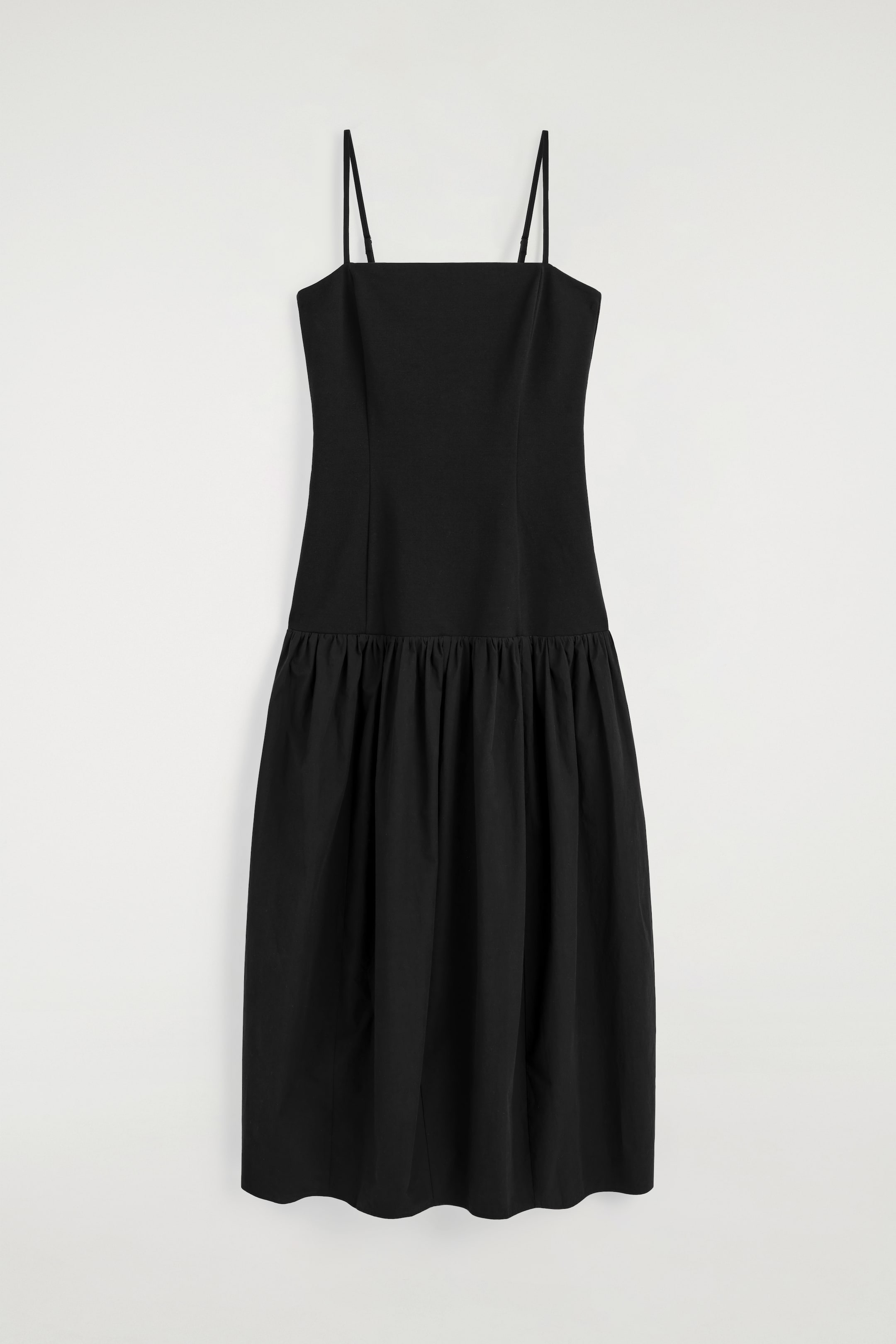 Größeres Bild ansehen: SKULPTURALES MIDIKLEID MIT NIEDRIGER TAILLE - SCHWARZ - Ladies | H&M DE 1