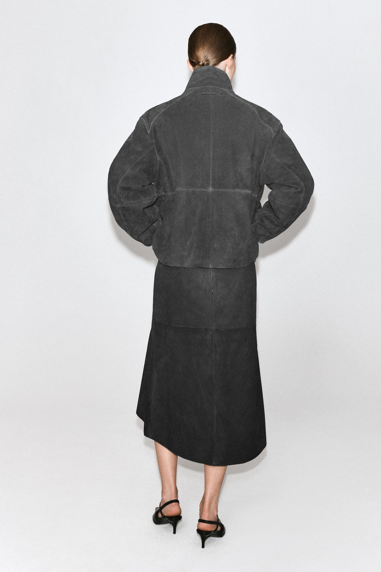 CORDED SUEDE FLARED MIDI SKIRT — ANTHRACITE