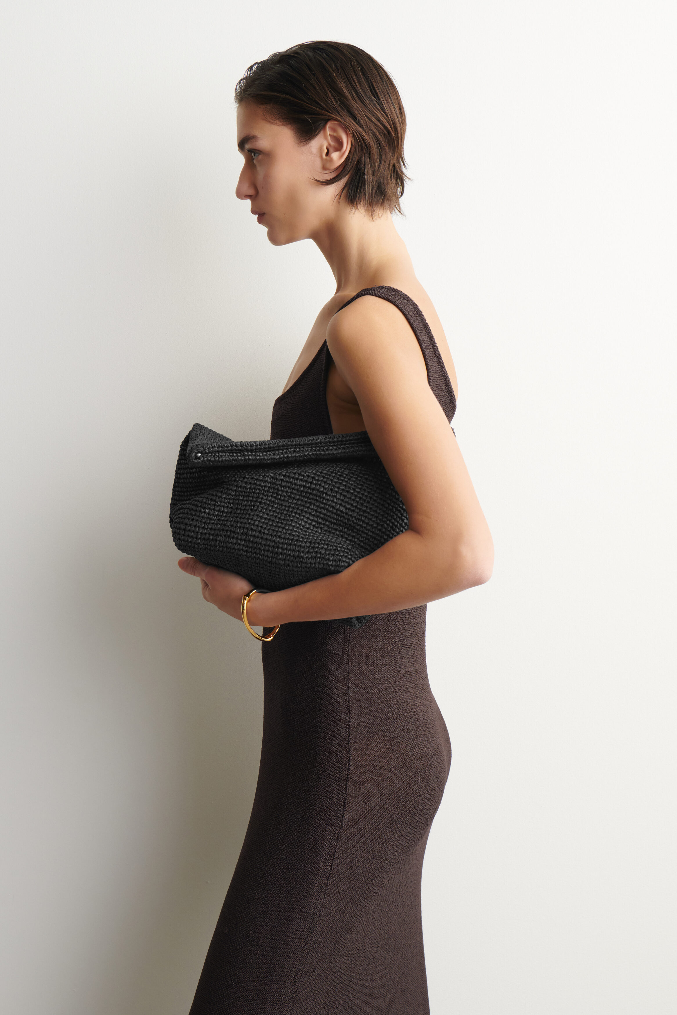 FOLDED CLUTCH BAG - STRAW - BLACK | COS US