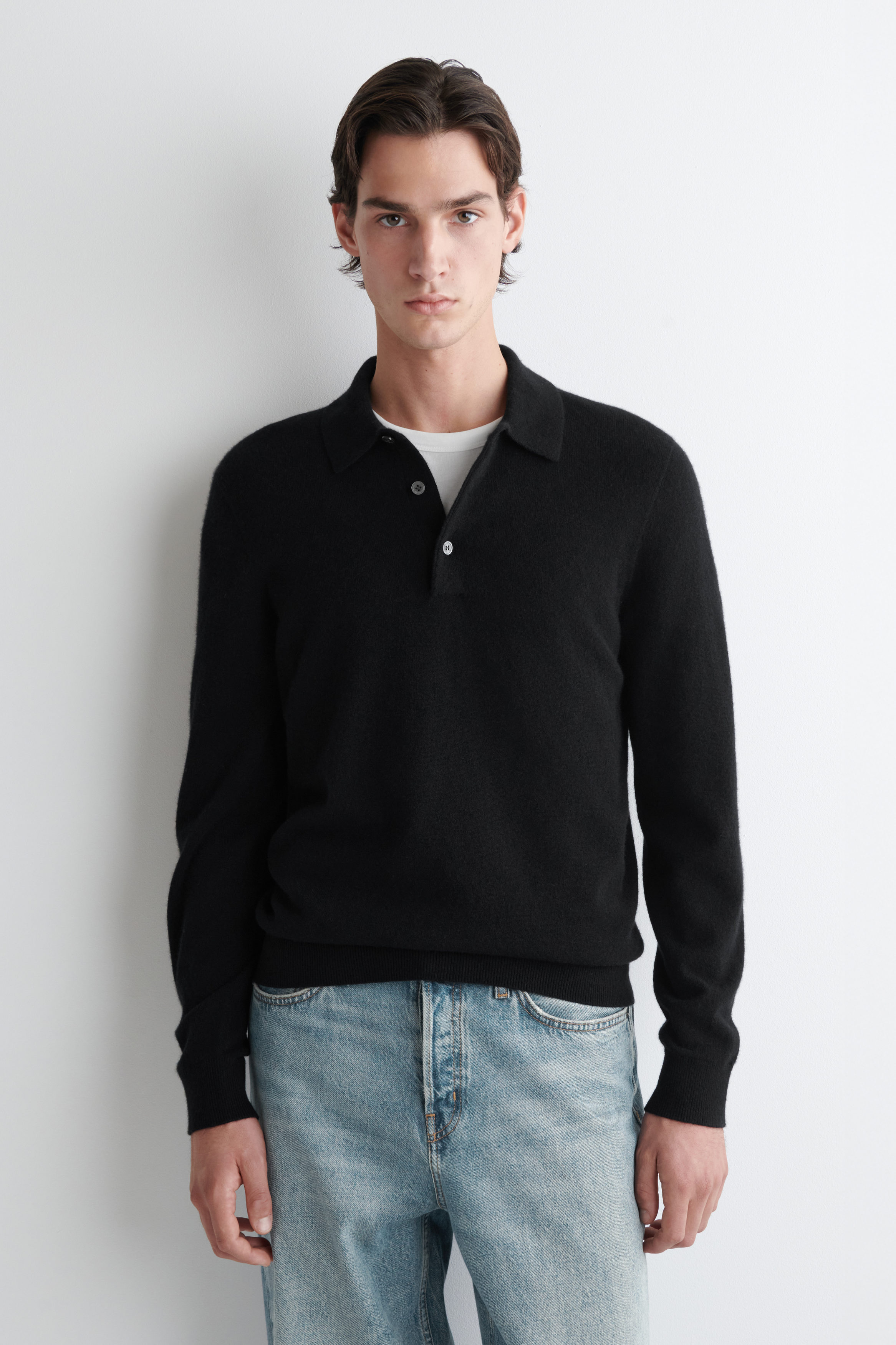 SEAMLESS CASHMERE POLO SHIRT - BLACK | COS