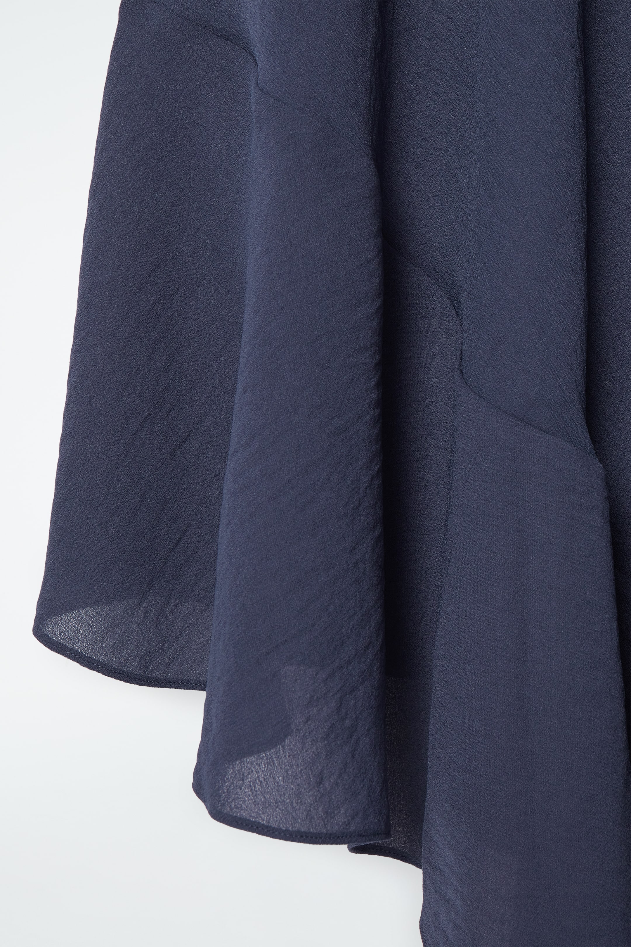 Grösseres Bild ansehen: FLIESSENDES ASYMMETRISCHES MIDIKLEID - NAVYBLAU - DAMEN | H&M CH 2
