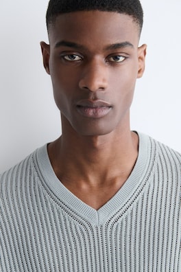 LADDER-STITCH COTTON V-NECK JUMPER — LIGHT BLUE 6