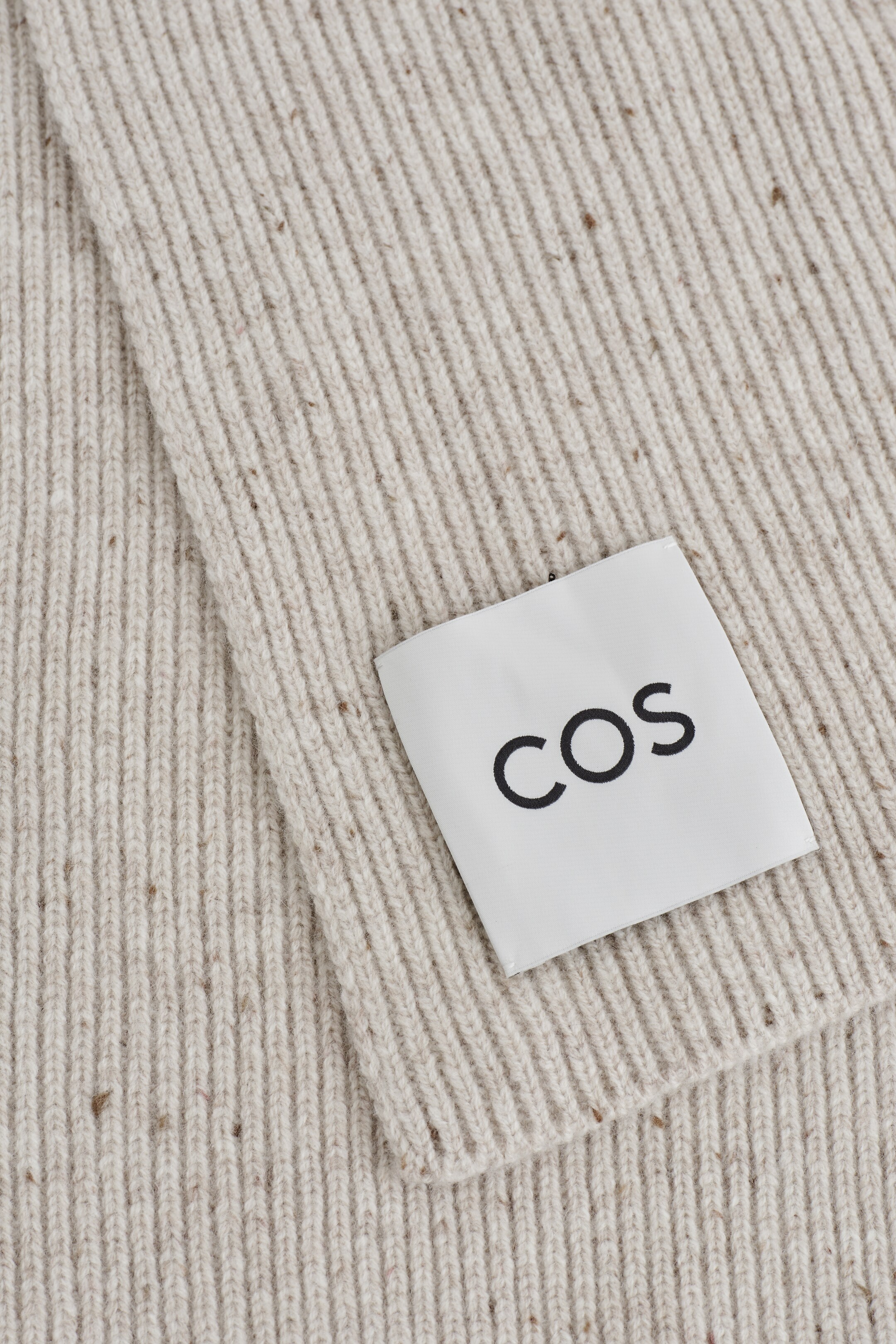 Größeres Bild ansehen: GERIPPTER SCHAL AUS WOLL-KASCHMIR-MIX - CREME MELIERT - Ladies | H&M DE 8