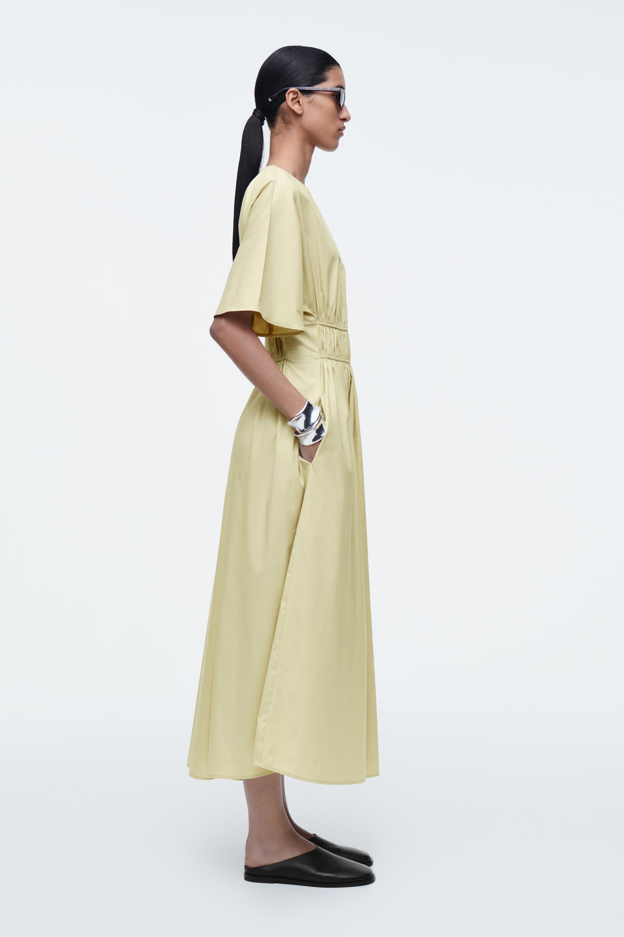 View larger image: GATHERED OPEN-BACK MIDI DRESS - PISTACHIO - Ladies | H&M GB 2