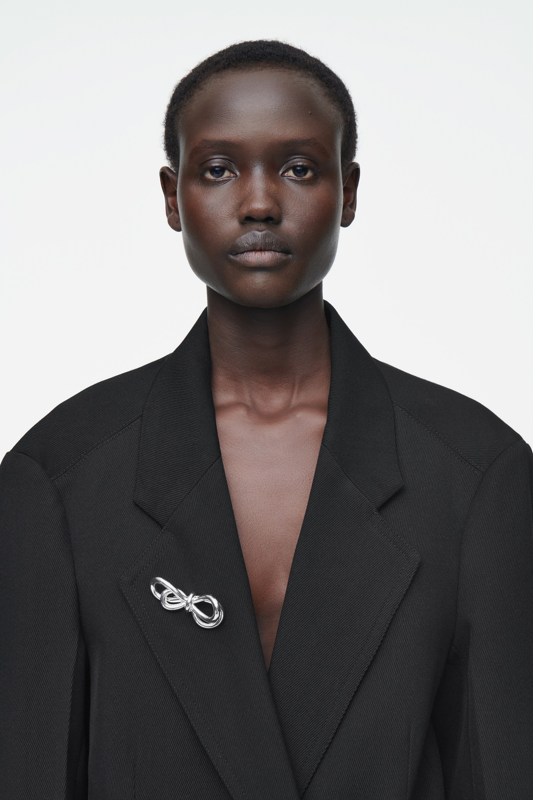 Vis større bilde: KNOTTED BOW BROOCH - SILVER - DAME | H&M NO 1