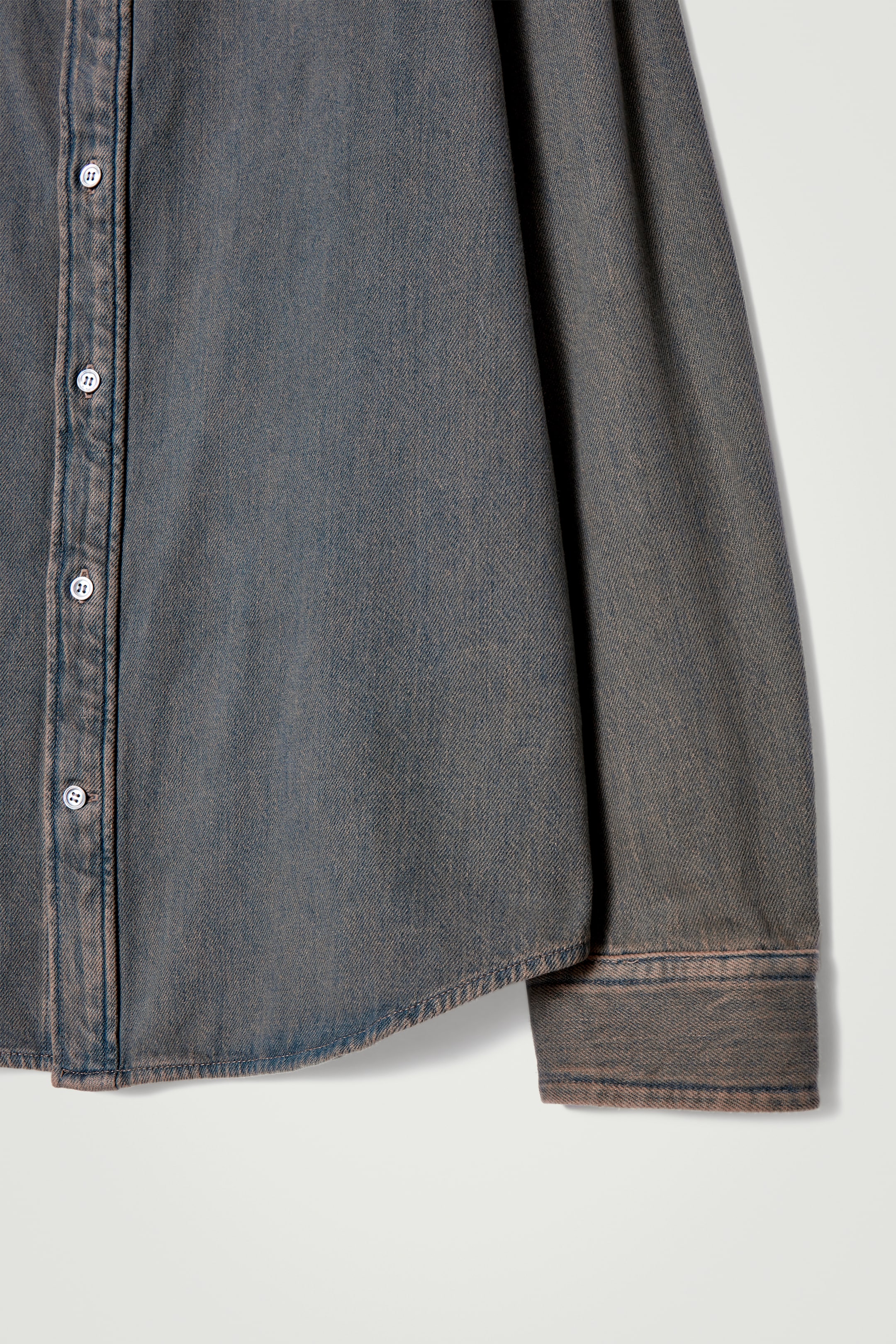 Grösseres Bild ansehen: JEANSHEMD MIT LOCKERER PASSFORM - APRICOT-GEFÄRBT - HERREN | H&M CH 7