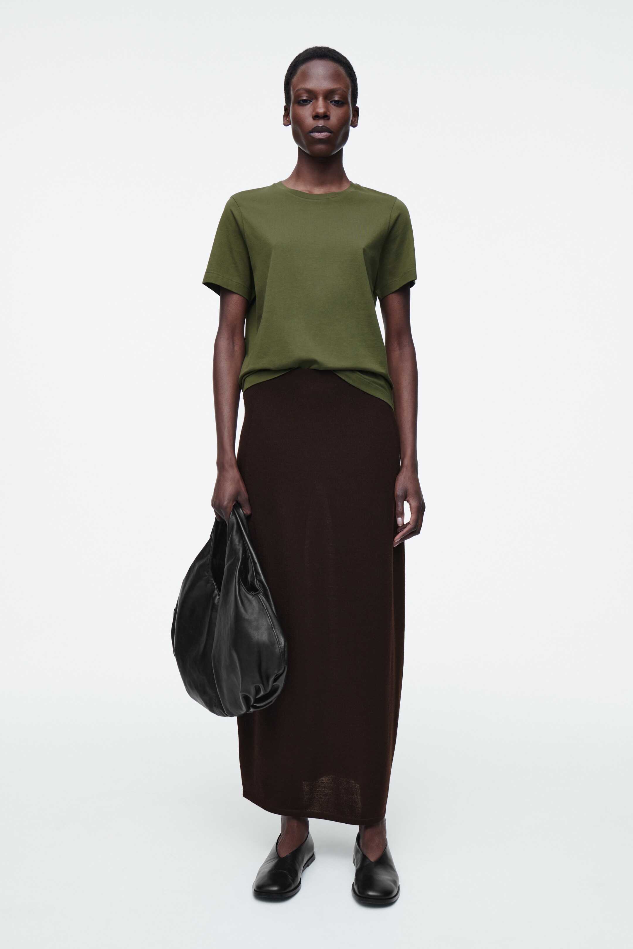 Vezi imaginea mai mare: TRICOU DIN BUMBAC CU GULER ROTUND - Kaki închis - FEMEI | H&M RO 2