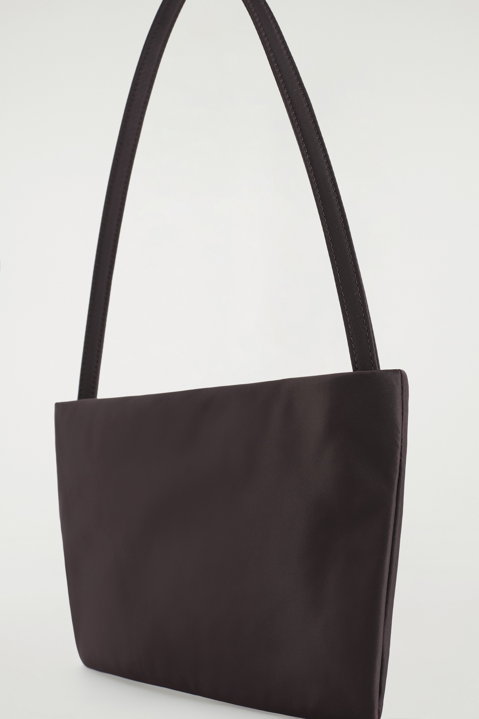 BOLSO DE HOMBRO ARCHIVE - NAILON - MARRÓN OSCURO/NEGRO - 4