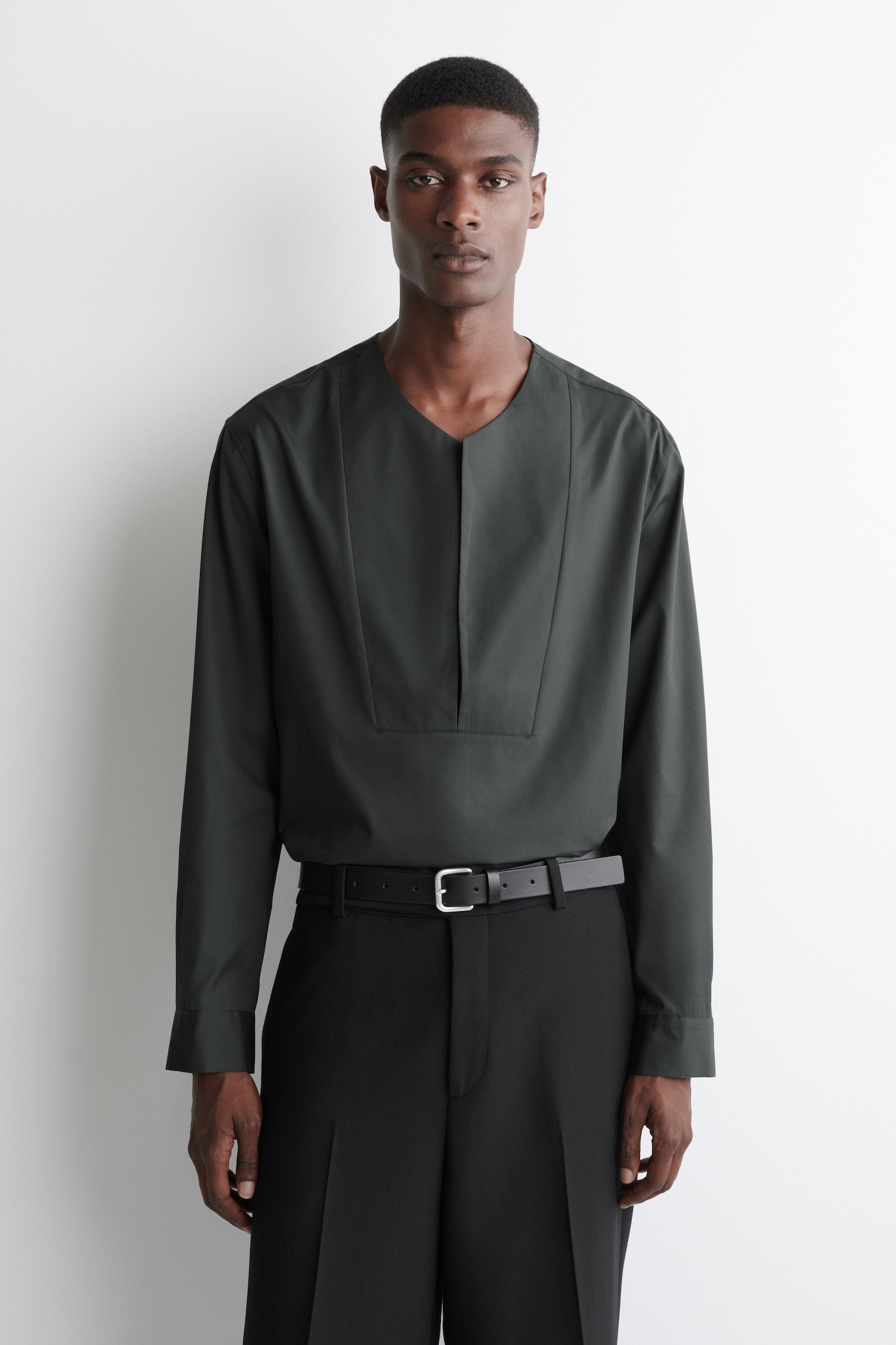 COLLARLESS SILK-BLEND V-NECK SHIRT - CHARCOAL