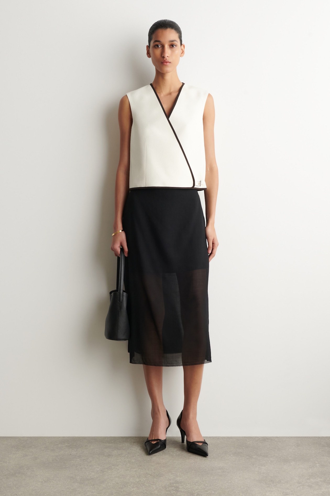CONTRAST-TRIMMED WRAP VEST — WHITE / BROWN