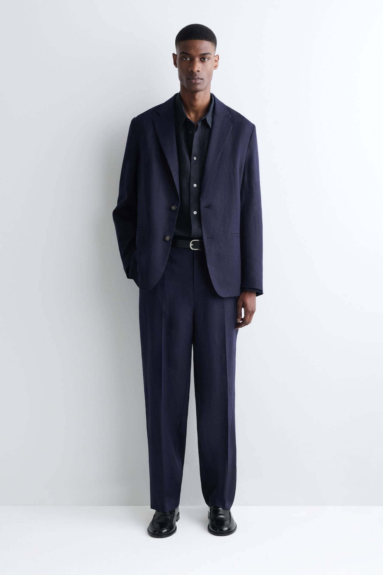 RELAXED LINEN SHIRT — NAVY
