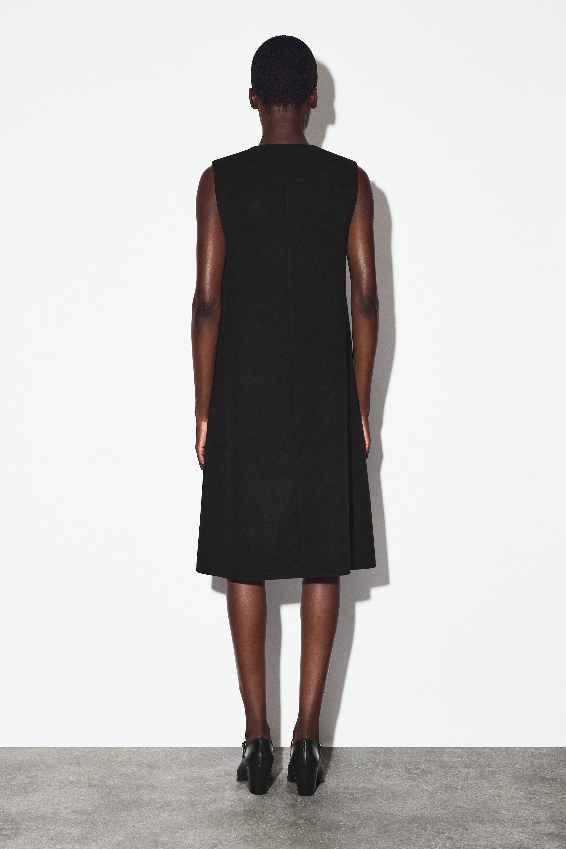 Agrandir l'image: ROBE EN LAINE MÉRINOS DOUBLE FACE - NOIR - FEMME | H&M FR 4